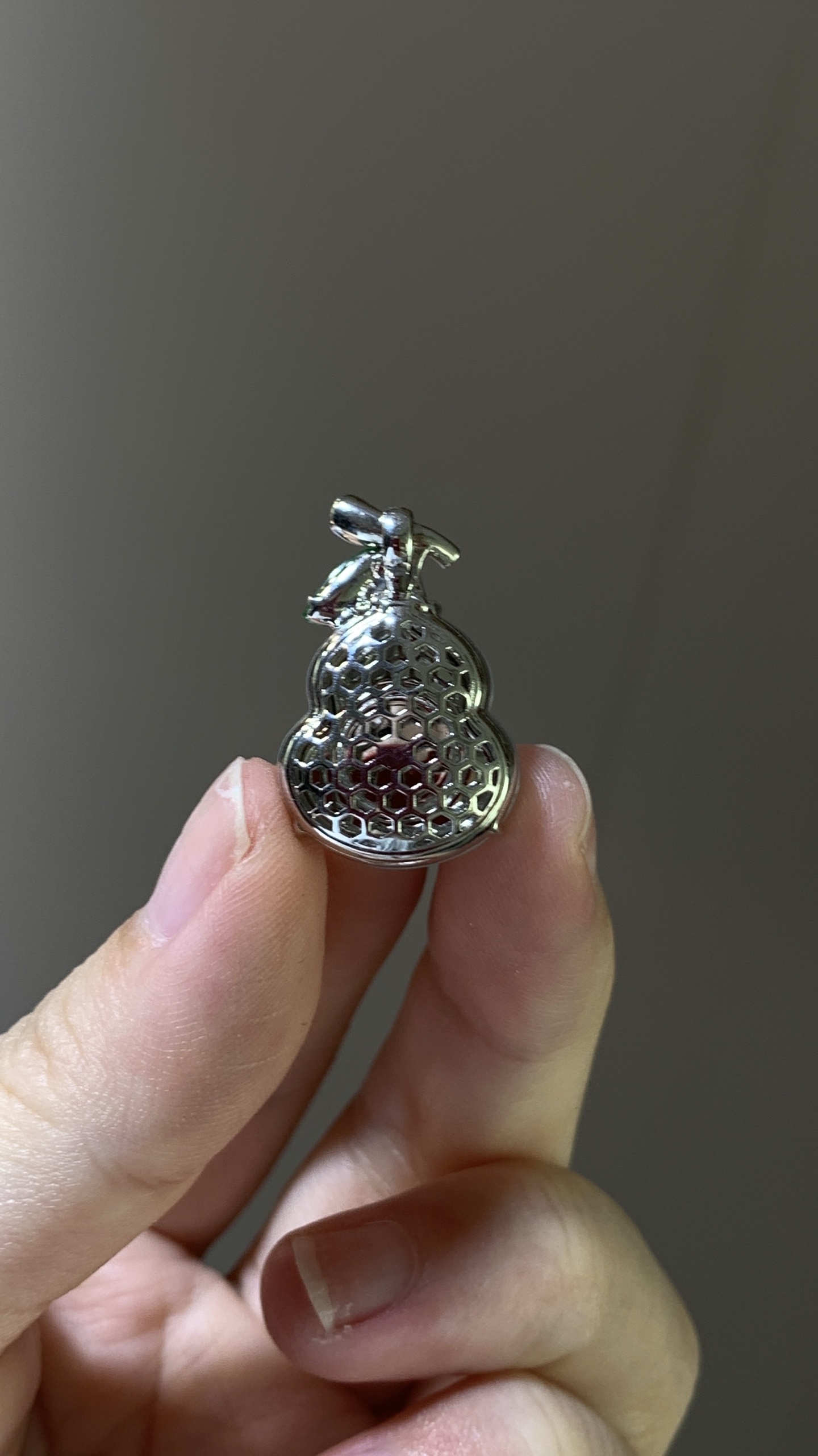 ️【18k金镶嵌葫芦吊坠】冰润水透，种老细腻起荧尺寸：成品：23.5*15.3*8.8，裸石：17.3*15.3*5,a6385