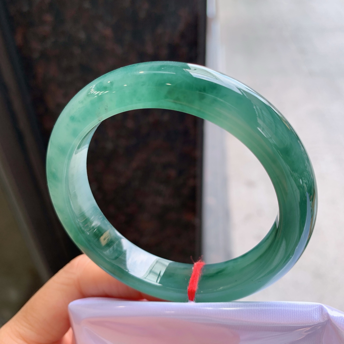 正圈冰油飘花，无裂，细腻