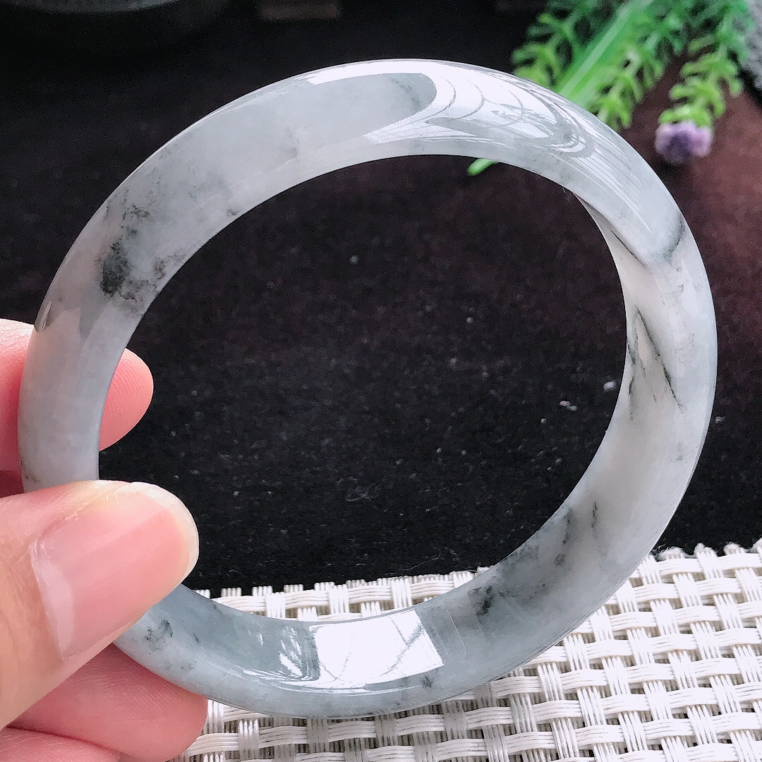 实拍A货翡翠63.5/14.7/7.8大圈口老坑精美特色乌鸡飘花手镯宽边玉镯平安镯百搭