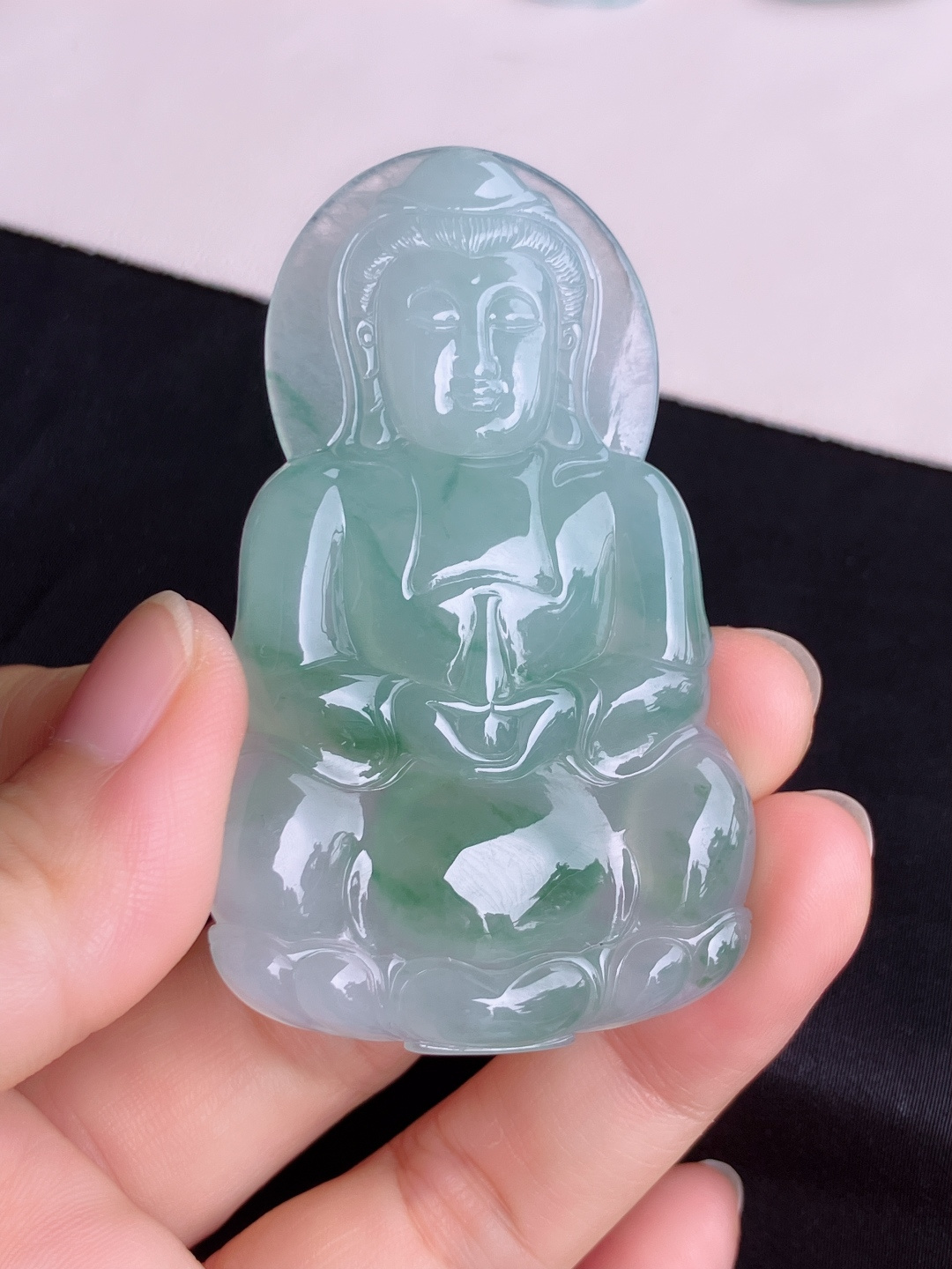 冰飘花观音，晶莹剔透，花色清爽，尺寸67.6/41.3/5.6/自然光实拍