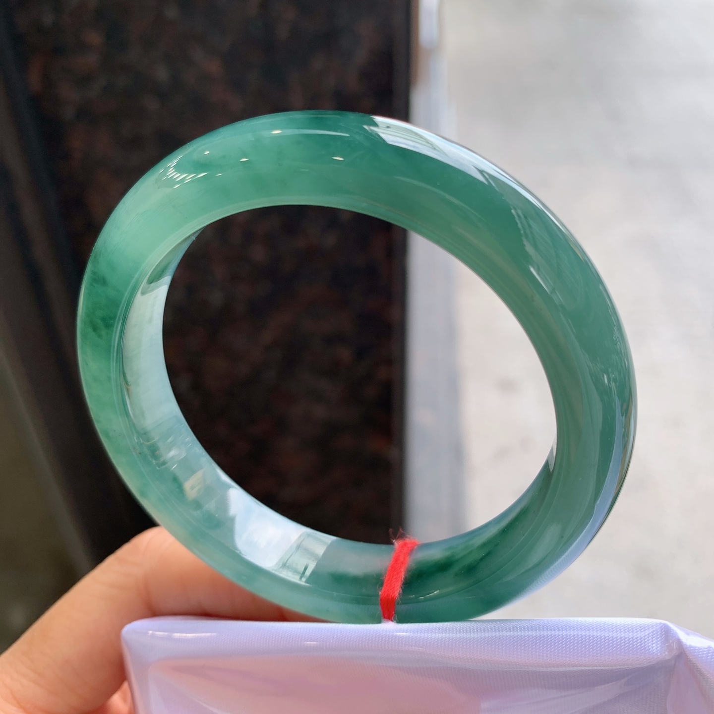 正圈冰油飘花，无裂，细腻