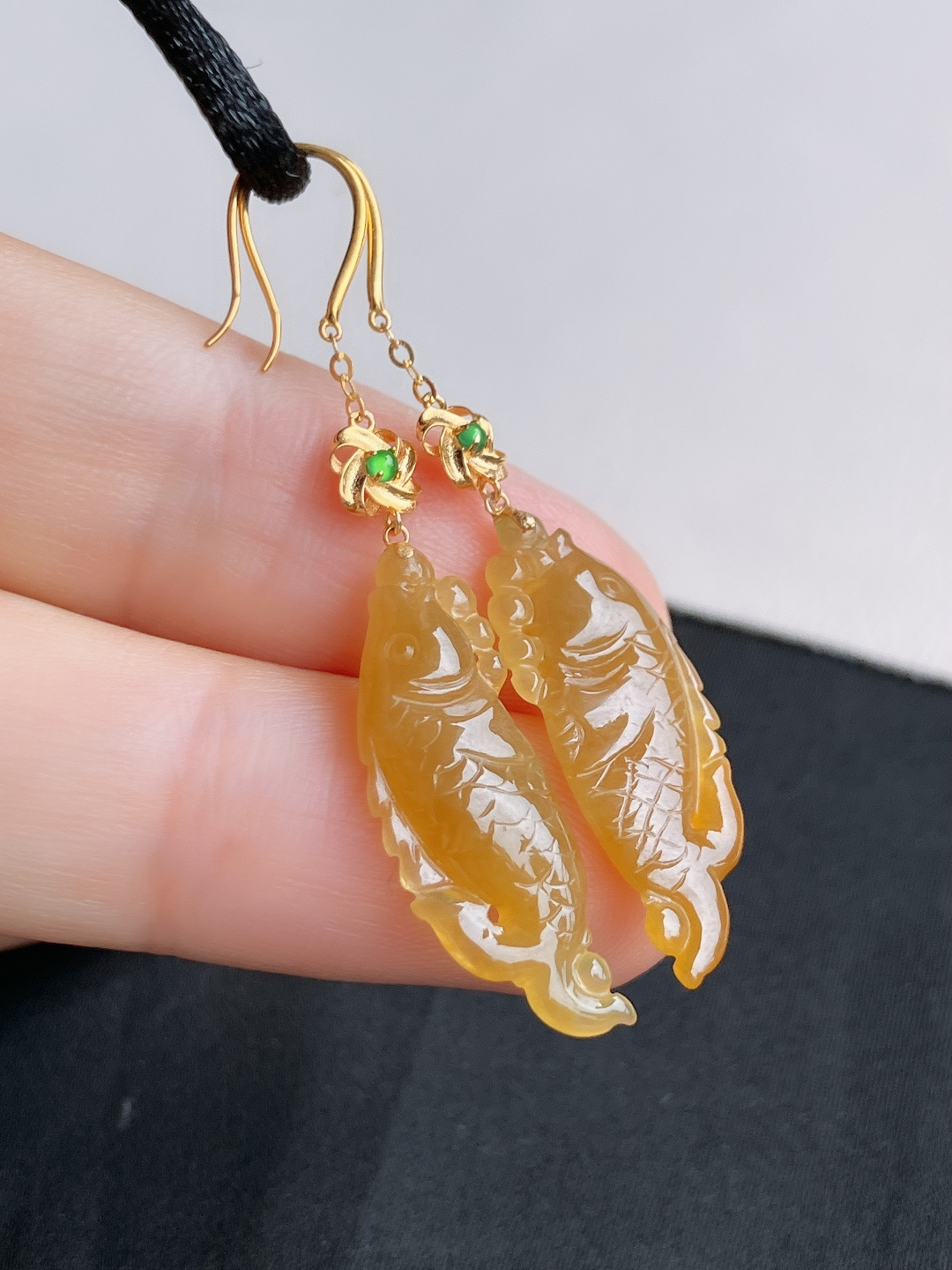 冰黄小鱼儿耳环，简约时尚，尺寸43.6/25/9.3/4/自然光实拍