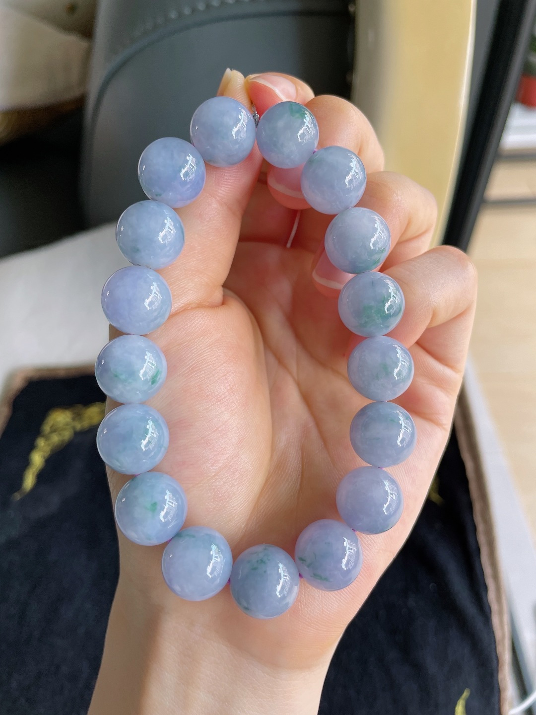 缅甸天然翡翠A货，浓紫飘花手链，尺寸：12.5mm。【编1417】