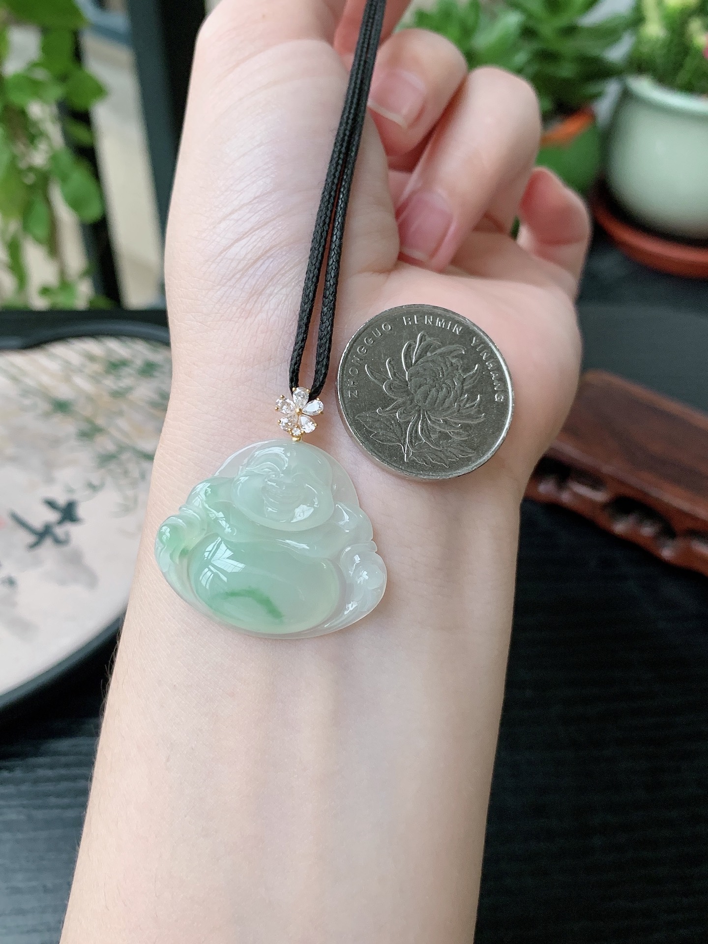18k金镶嵌老坑冰种胶感飘花佛公吊坠,裸石尺寸:25.3-30-5.8mm