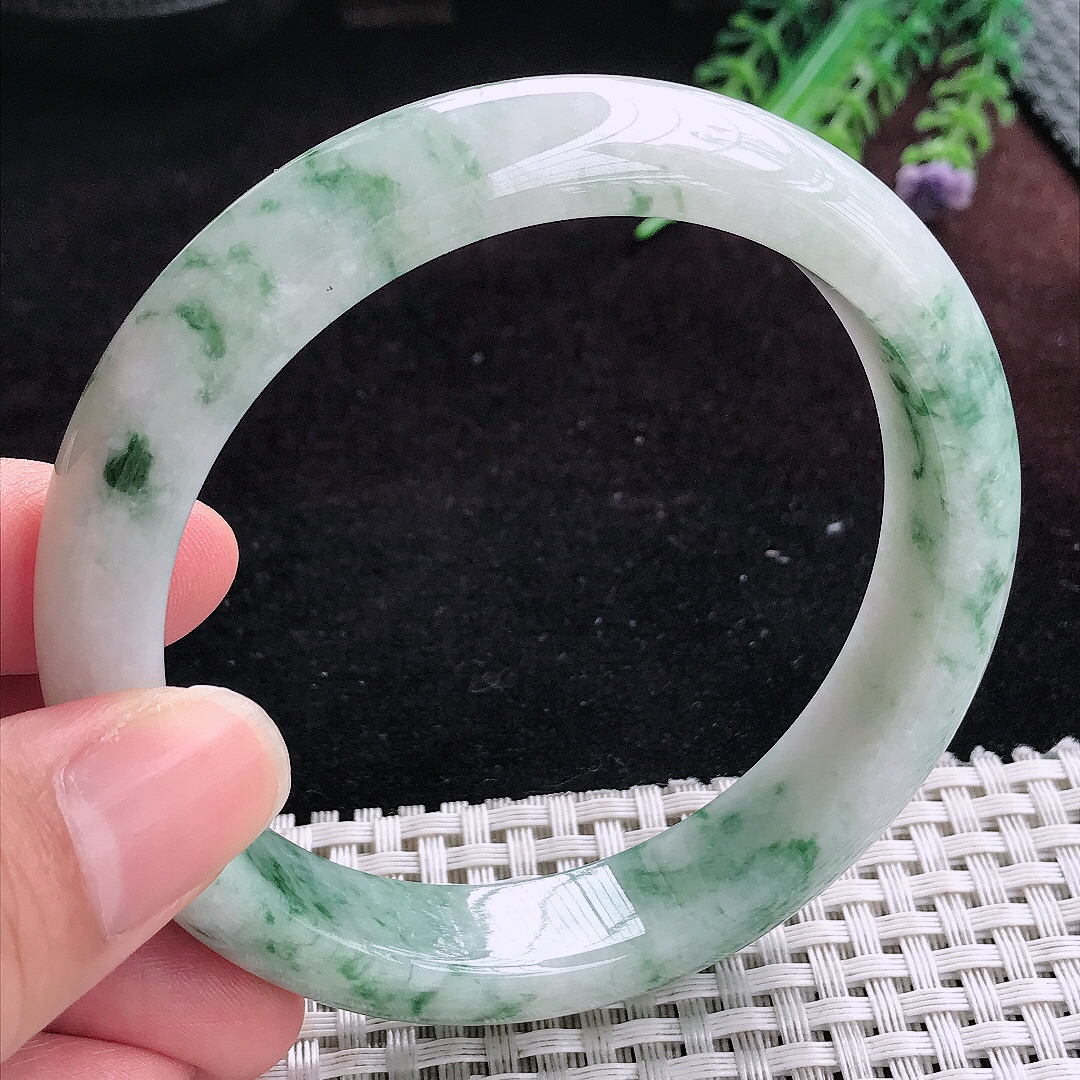 实拍A货翡翠62/13.2/8.7大圈口老坑精美冰润飘花手镯宽边玉镯平安镯百搭