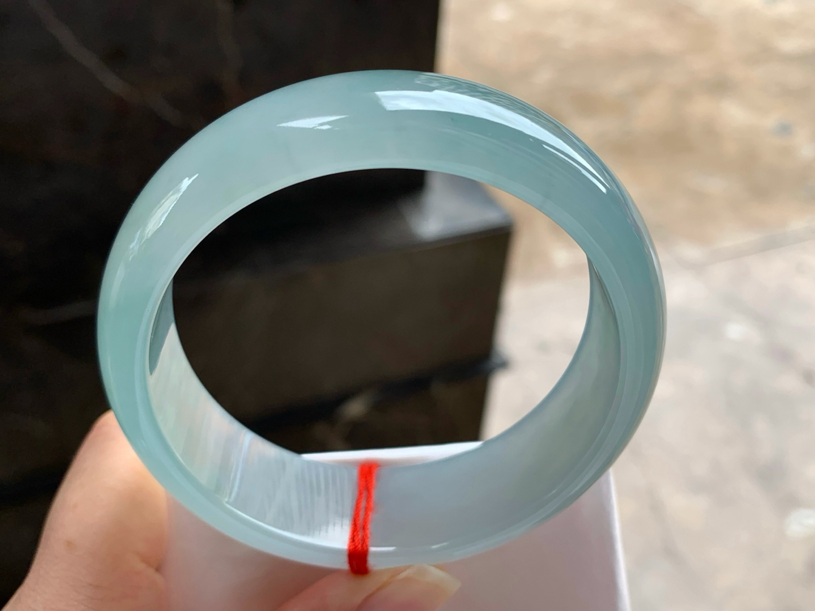 61-19.6-8
冰种宽版手镯^_^荧光十足