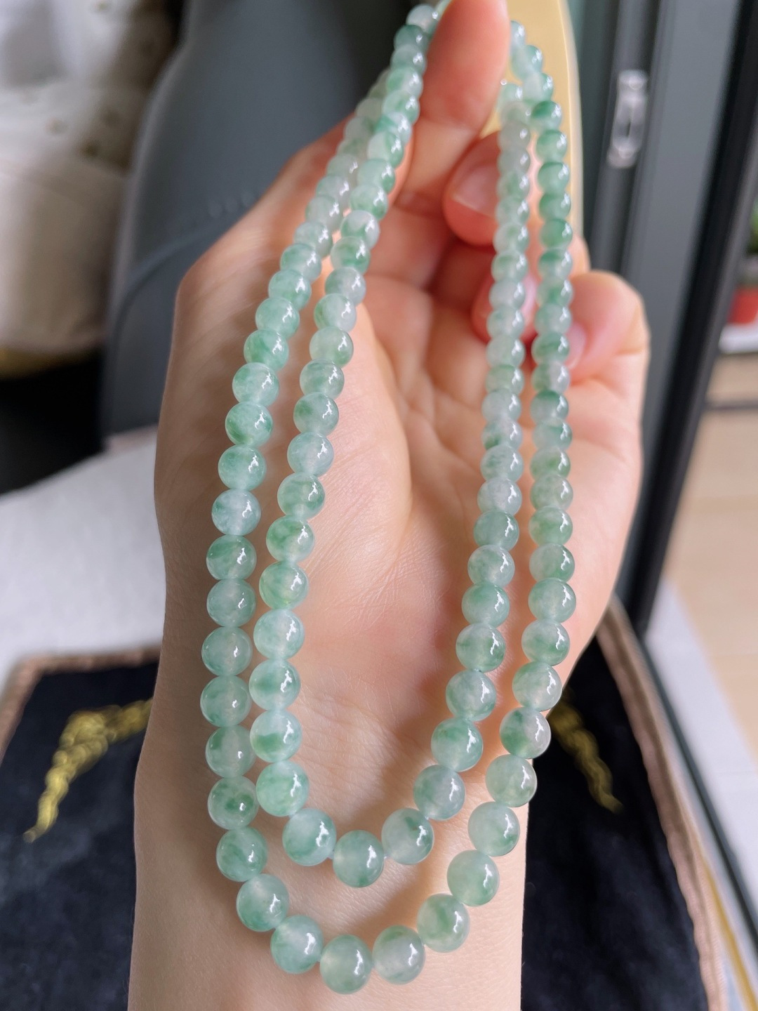 ️，缅甸天然翡翠A货，冰飘花珠链，尺寸：5.8mm108颗。【编2866】