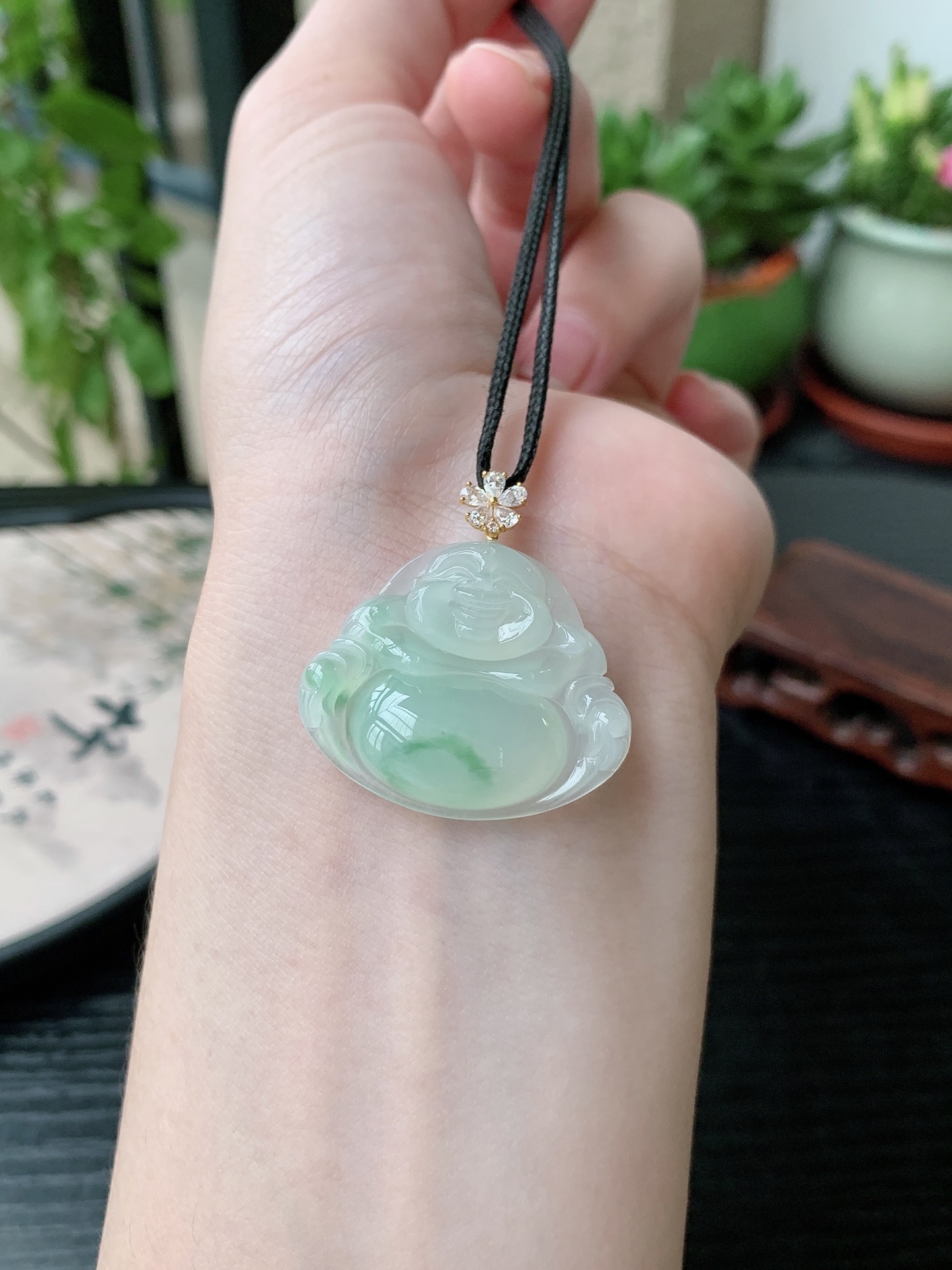 18k金镶嵌老坑冰种胶感飘花佛公吊坠,裸石尺寸:25.3-30-5.8mm