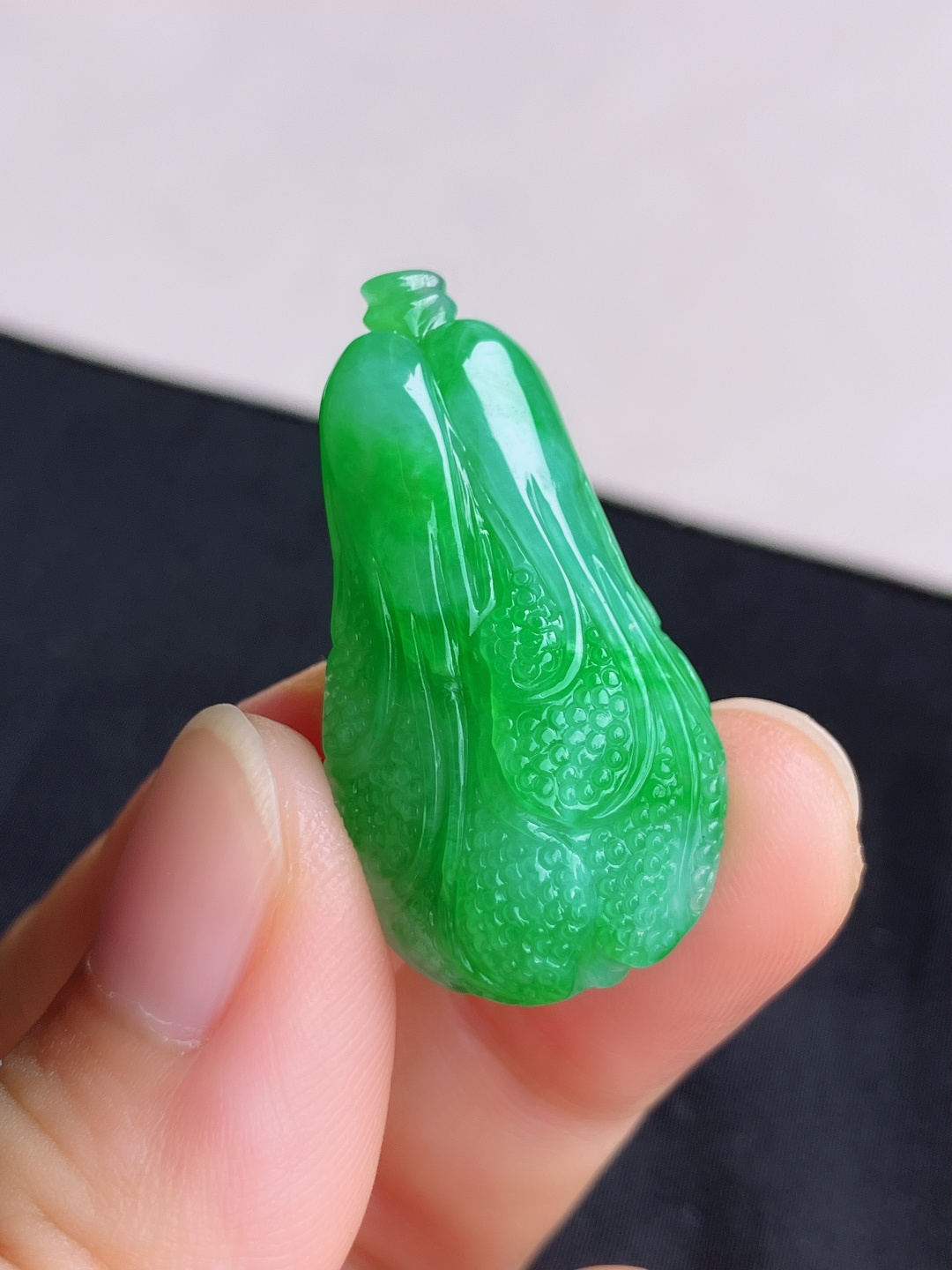 翠绿百财，色美清爽，尺寸35/18.8/11.3/自然光实拍