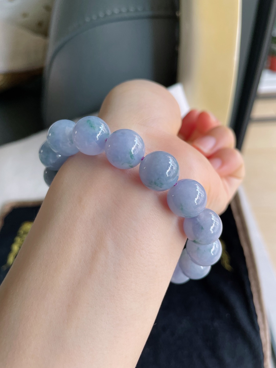缅甸天然翡翠A货，浓紫飘花手链，尺寸：12.5mm。【编1417】