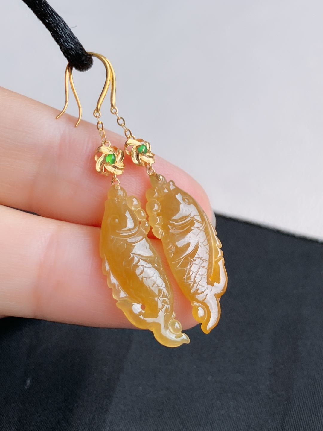 冰黄小鱼儿耳环，简约时尚，尺寸43.6/25/9.3/4/自然光实拍