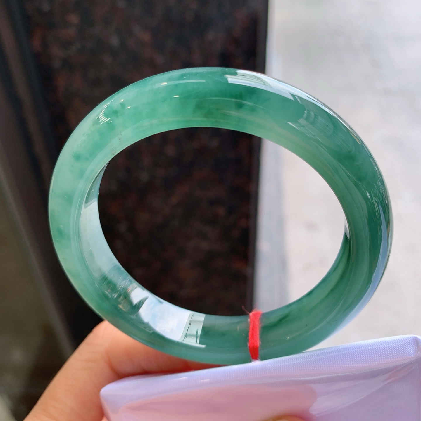 正圈冰油飘花，无裂，细腻