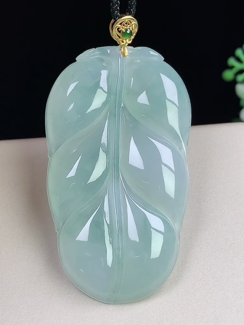 18k金镶冰种大树叶，无裂，尺寸53.4-30.6-5.3mm，d05nxr