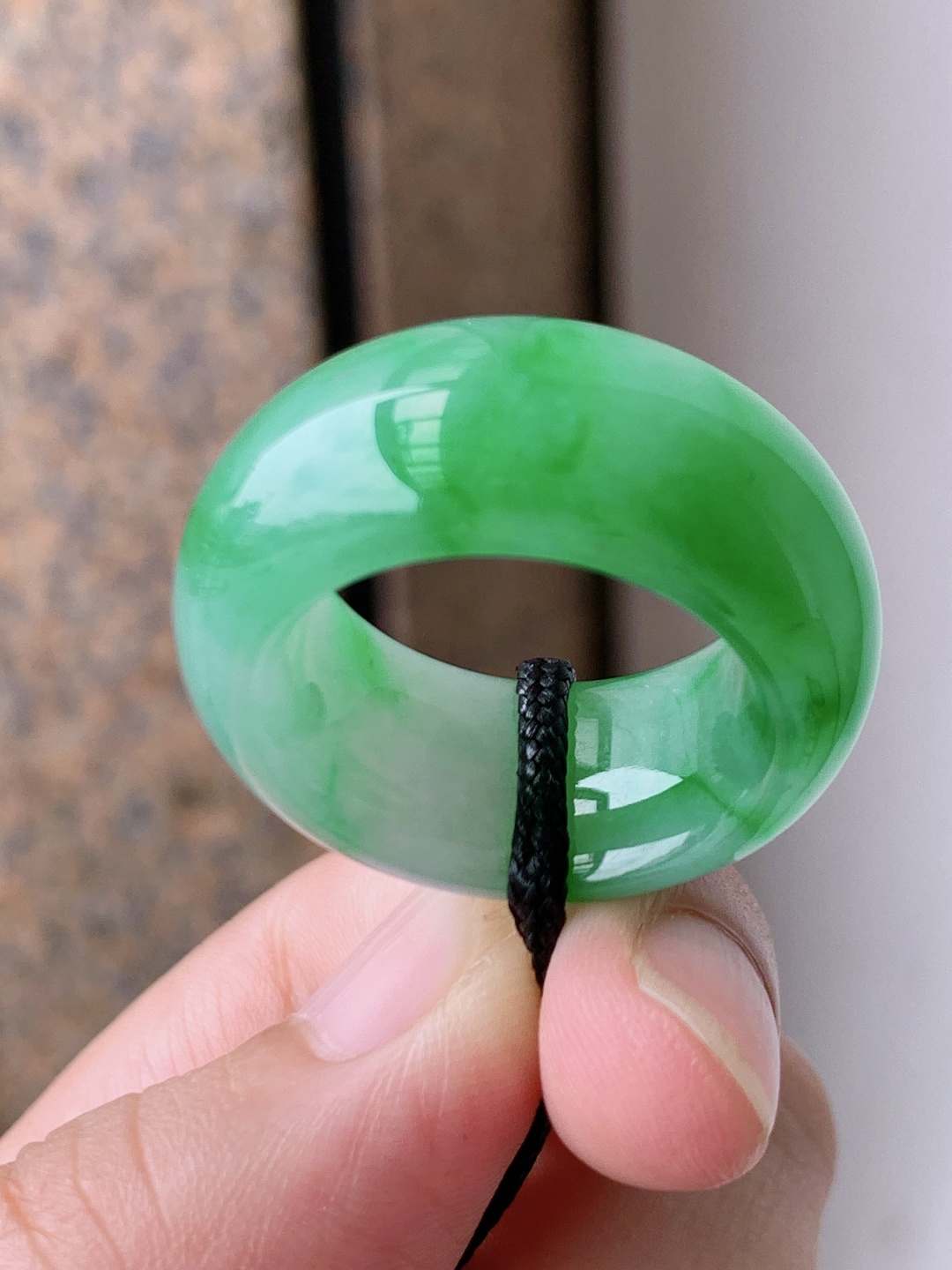 冰种绿宽版戒圈，指环，冰透飘花，莹润饱满，平安随身