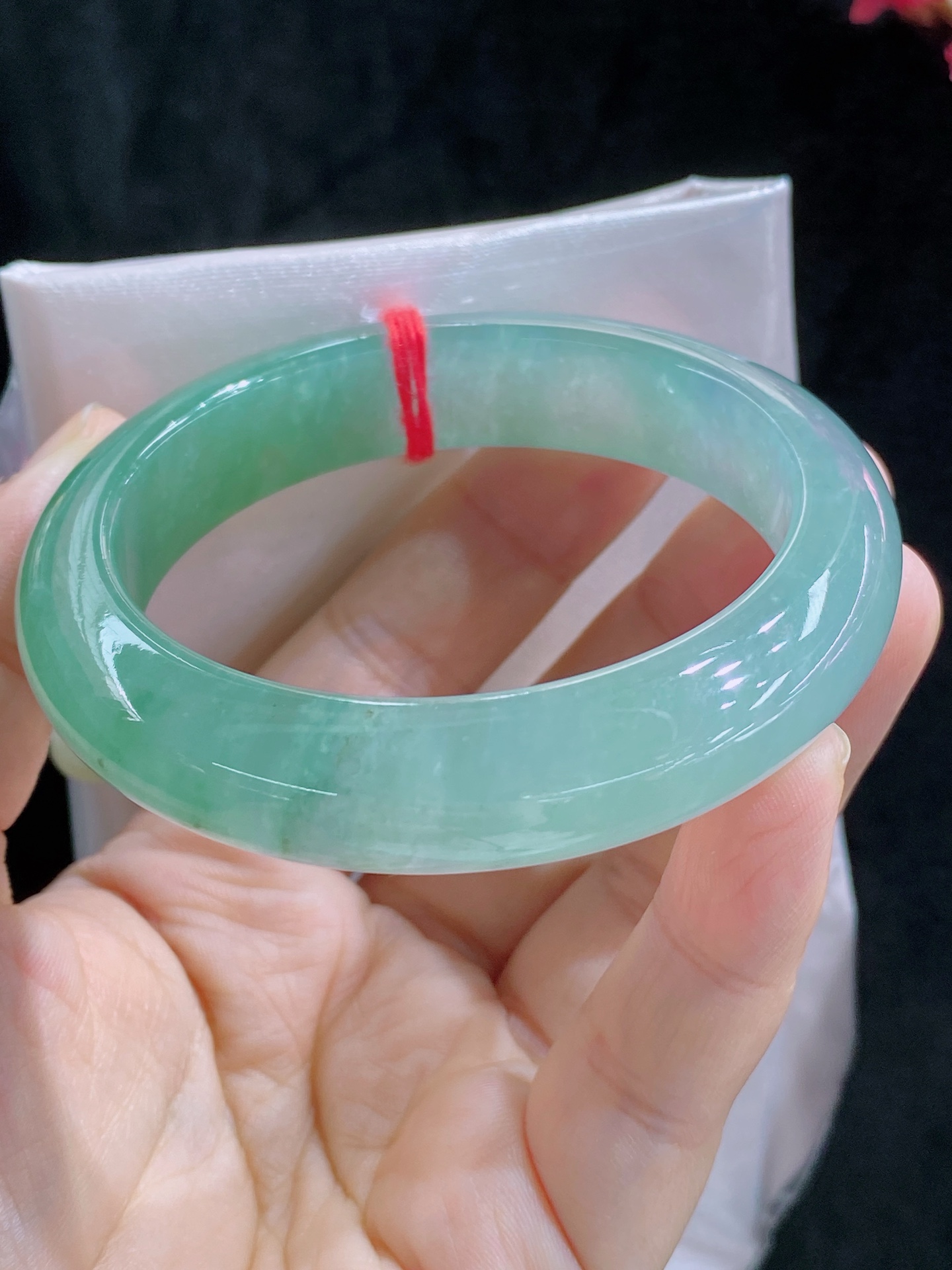 【冰晴水绿】正圈手镯，种老起光，胶感十足，无裂，尺寸54/12.2/8.6，B18-802