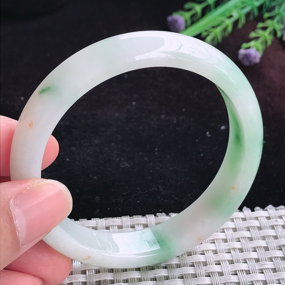 实拍A货翡翠58.5/12.9/7.6老坑冰润飘绿手镯宽边玉镯平安镯百搭