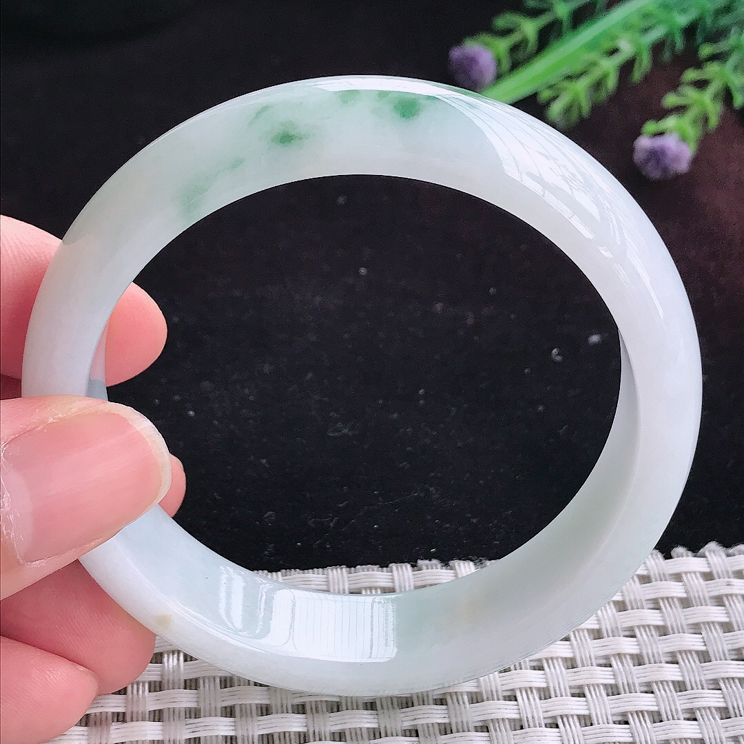实拍A货翡翠57.8/15/8老坑精美温润飘花手镯宽边玉镯平安镯百搭