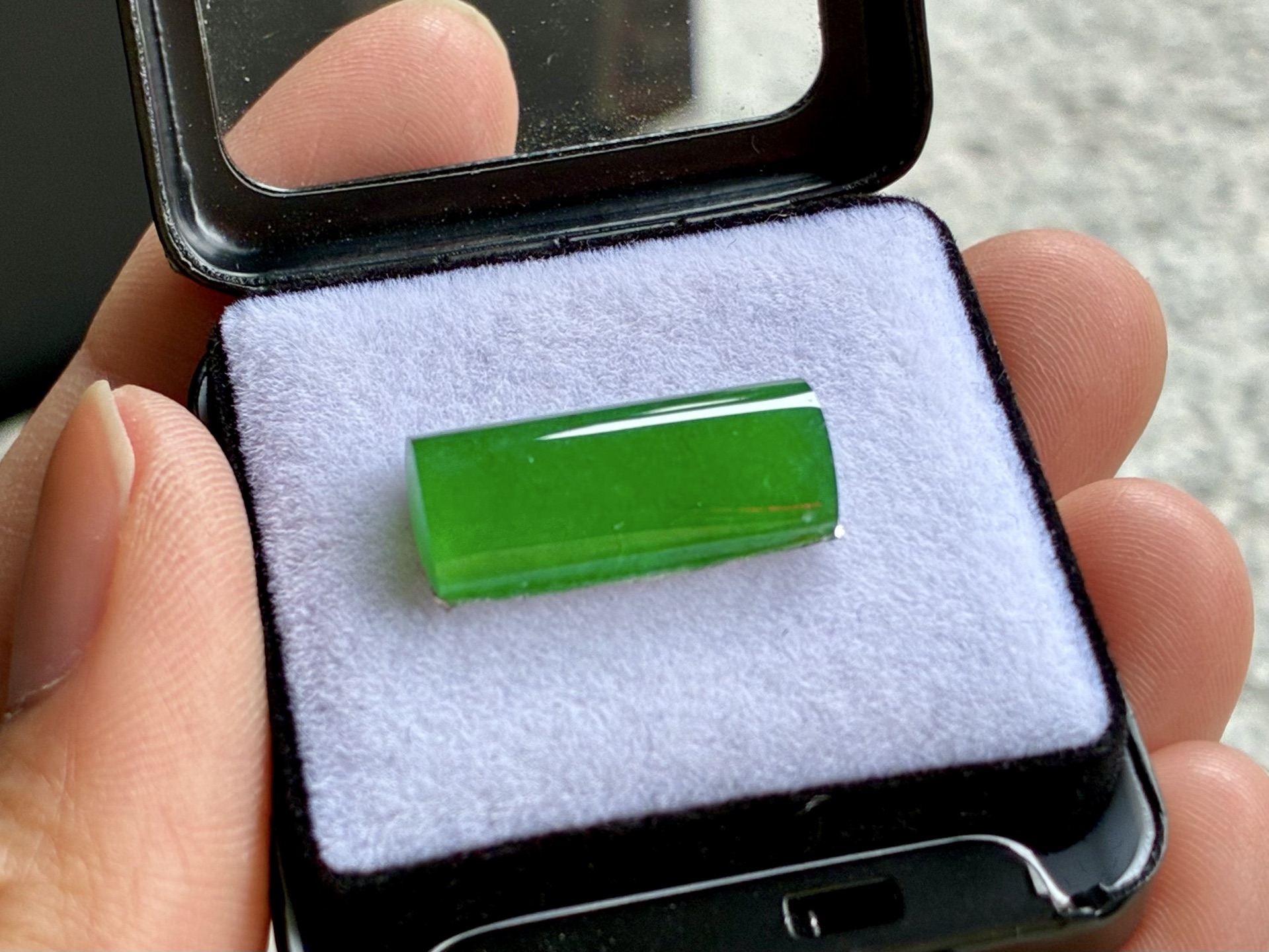 冰绿马鞍，尺寸：19.3×8.7×4.2，玉润千年，典藏雅韵