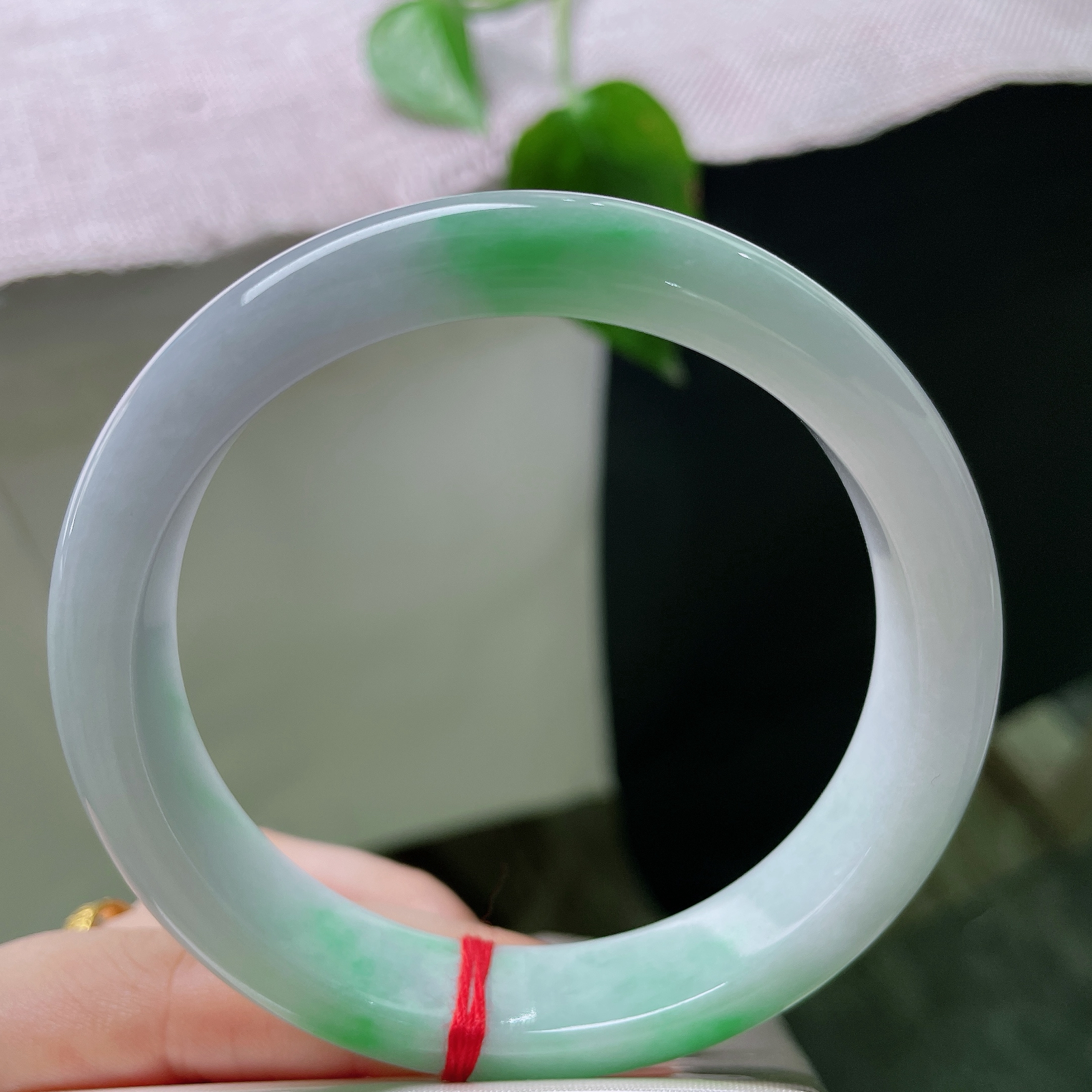 #限时特惠#58.7/12.8/8.2，飘绿正圈，一点皮纹，飘绿分布错落有致，灵动雅致，寓意平安顺遂