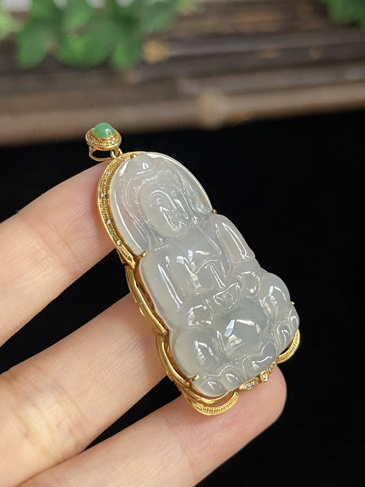 翡翠吊坠，印记：G18K,伴钻石