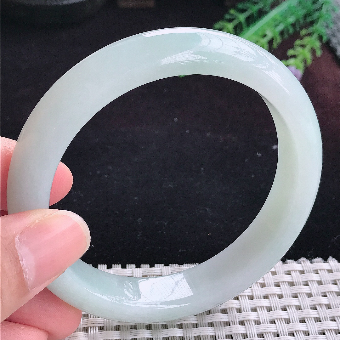 实拍A货翡翠60.5/13.3/8.8大圈口老坑冰润晴底手镯宽边玉镯平安镯百搭