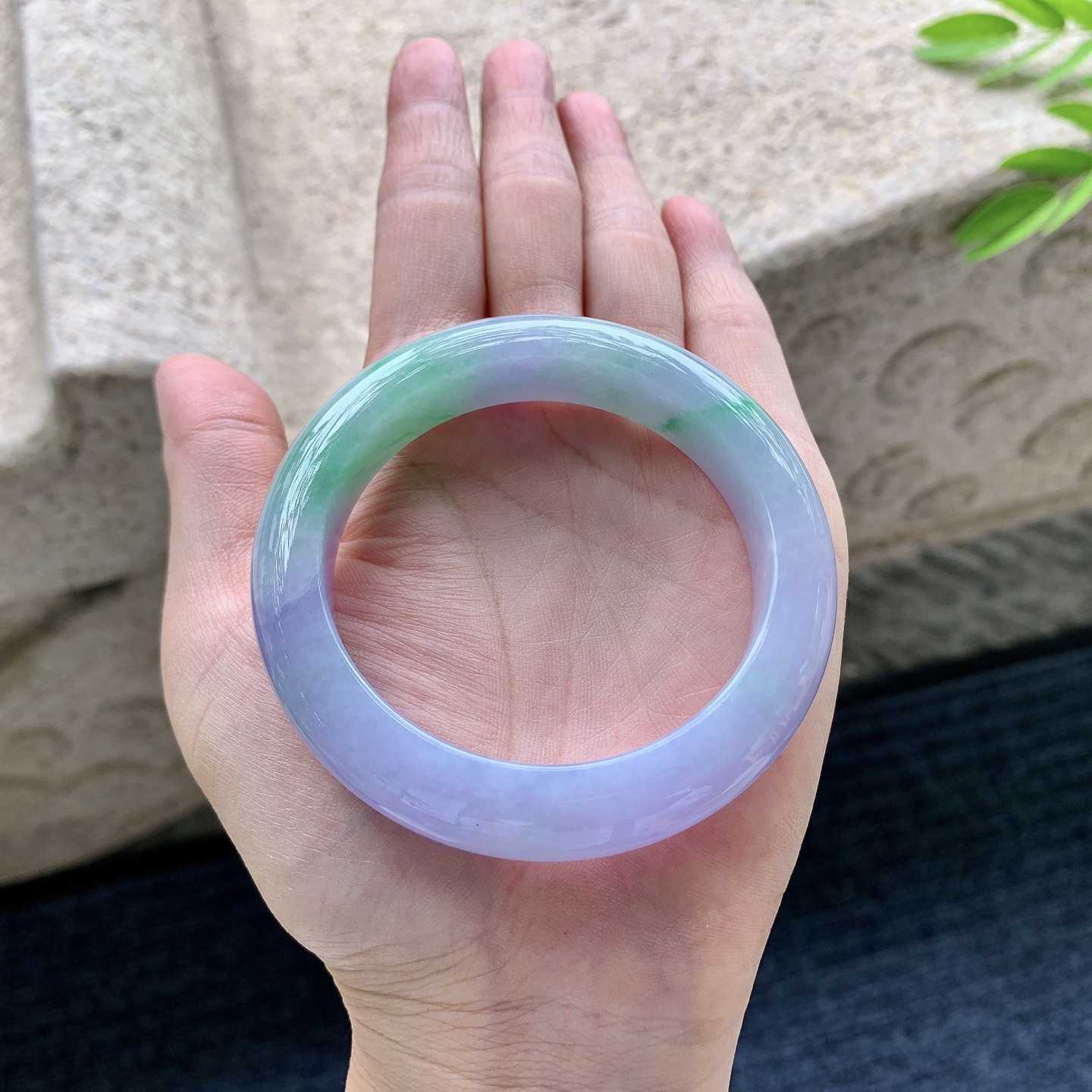 正圈51 52，圈口52.8/12.2/9，编码FL062692，描述春彩，水润，种老，细腻，有纹线