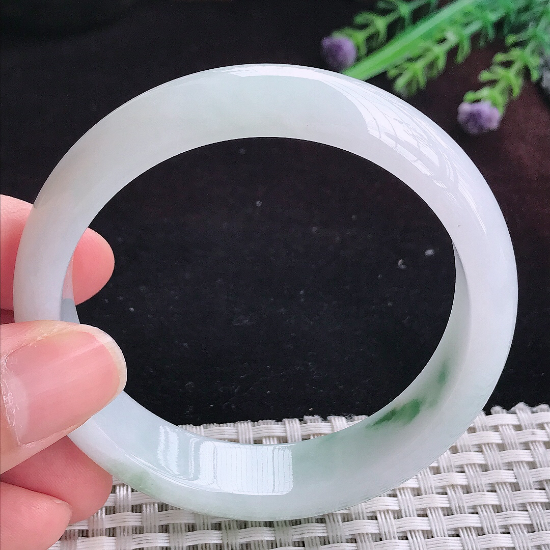 实拍A货翡翠57.8/15/8老坑精美温润飘花手镯宽边玉镯平安镯百搭