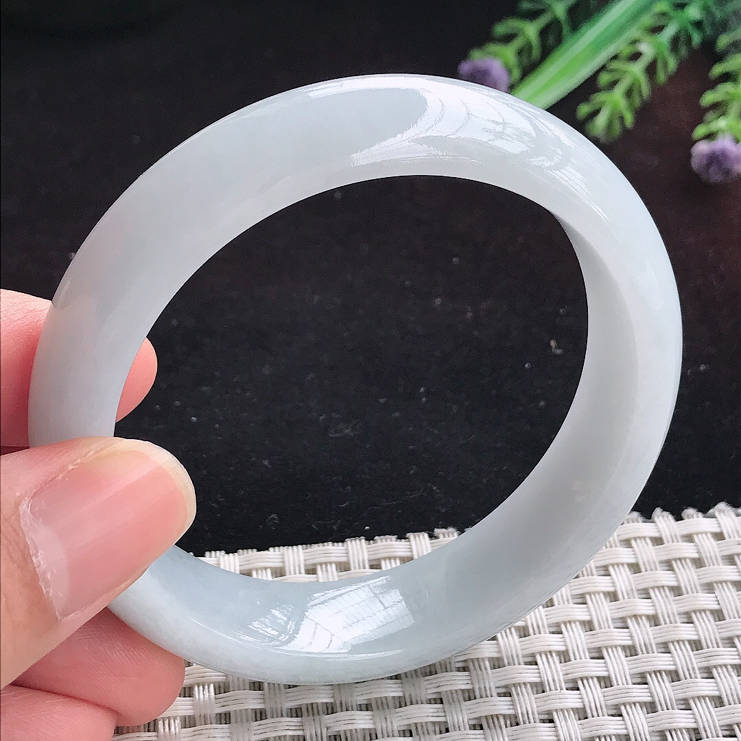 实拍A货翡翠56/14.8/8.3老坑秀气温润飘花手镯宽边玉镯平安镯百搭