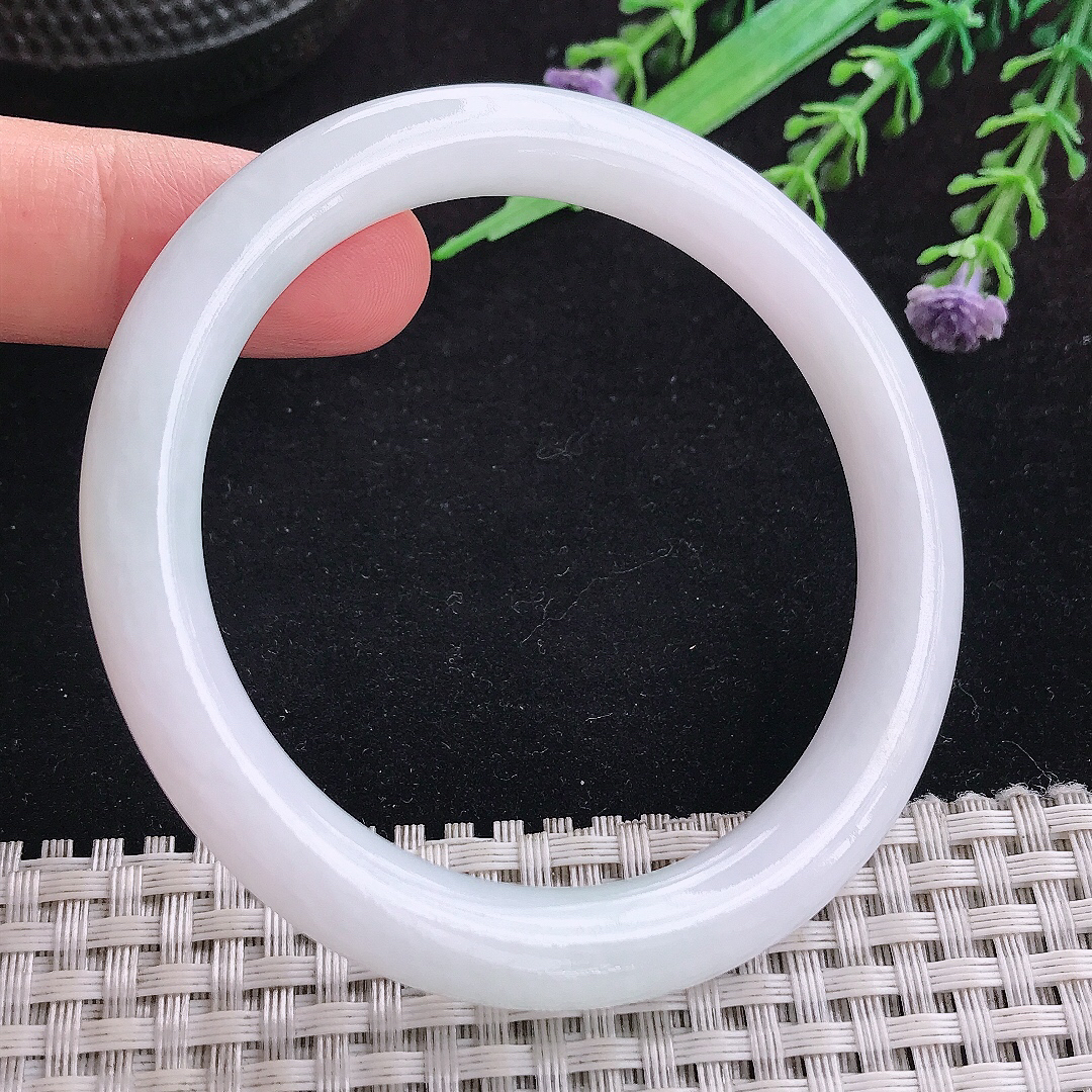 实拍A货翡翠56/8.4/8.6老坑秀气冰润白月光圆条手镯玉镯平安镯百搭
