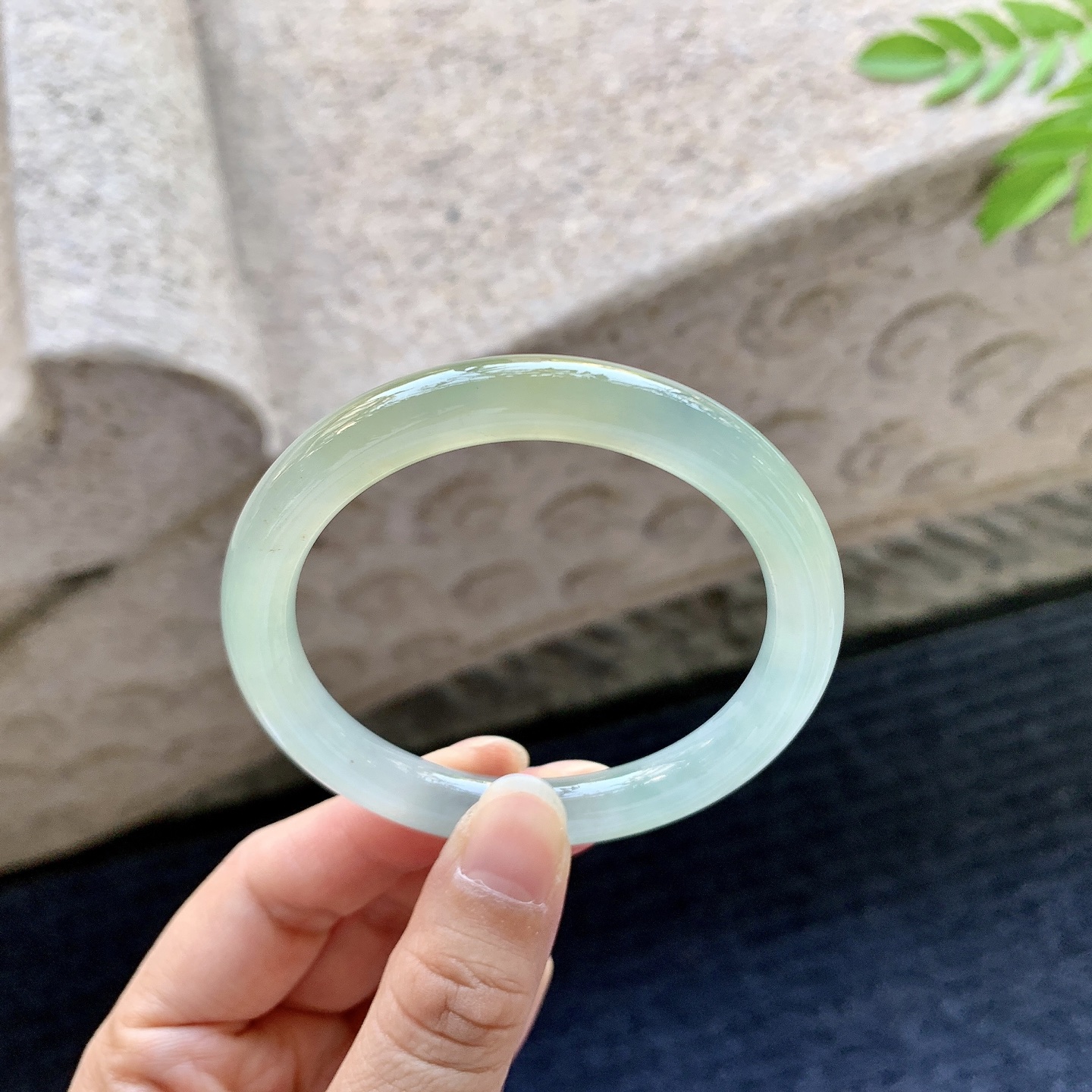 圆条52 53，圈口52.8/8/7.8，编码DJ080708，糯冰黄翡，水润，种老，细腻，打灯有棉线