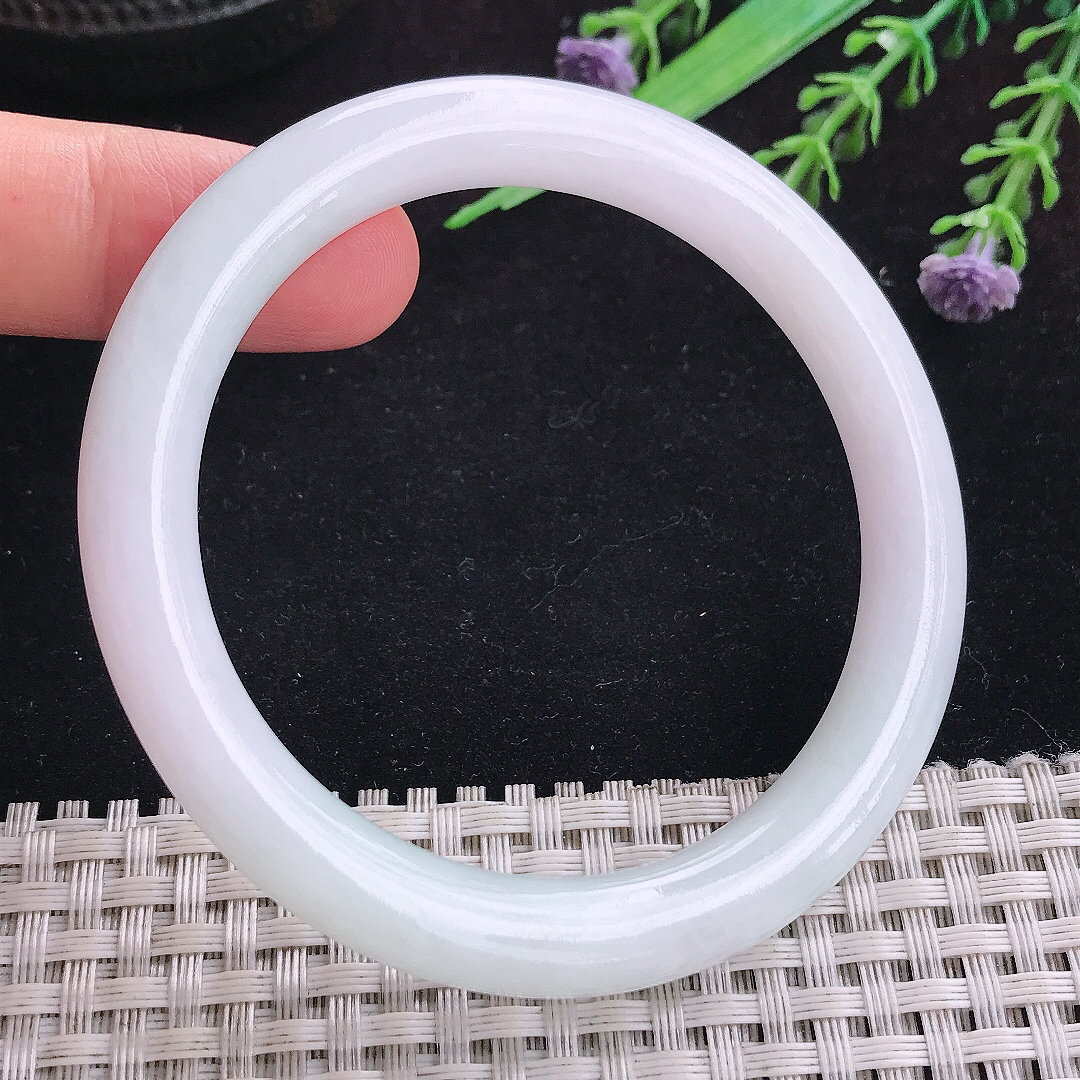 实拍A货翡翠56/8.4/8.6老坑秀气冰润白月光圆条手镯玉镯平安镯百搭