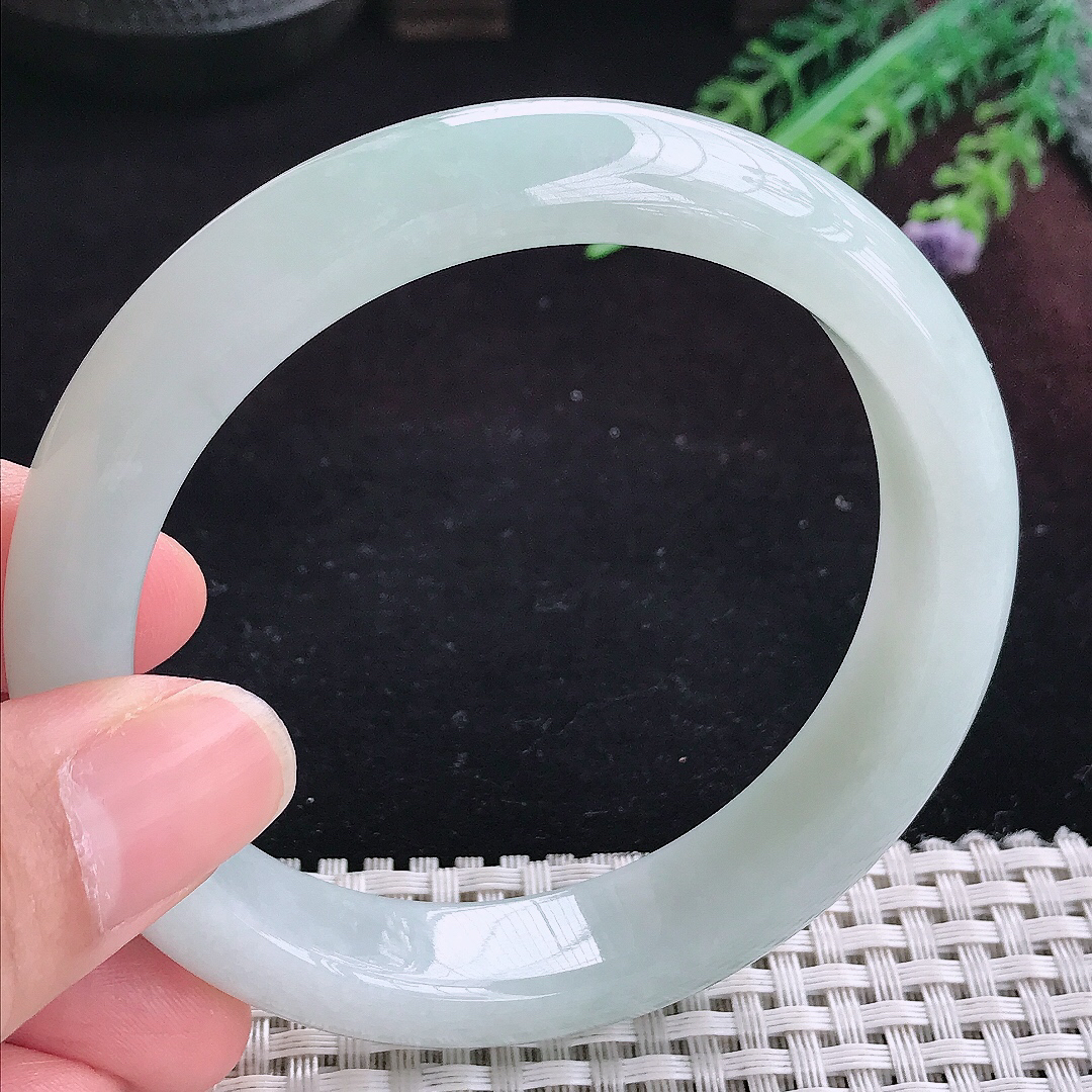 实拍A货翡翠60.5/13.3/8.8大圈口老坑冰润晴底手镯宽边玉镯平安镯百搭
