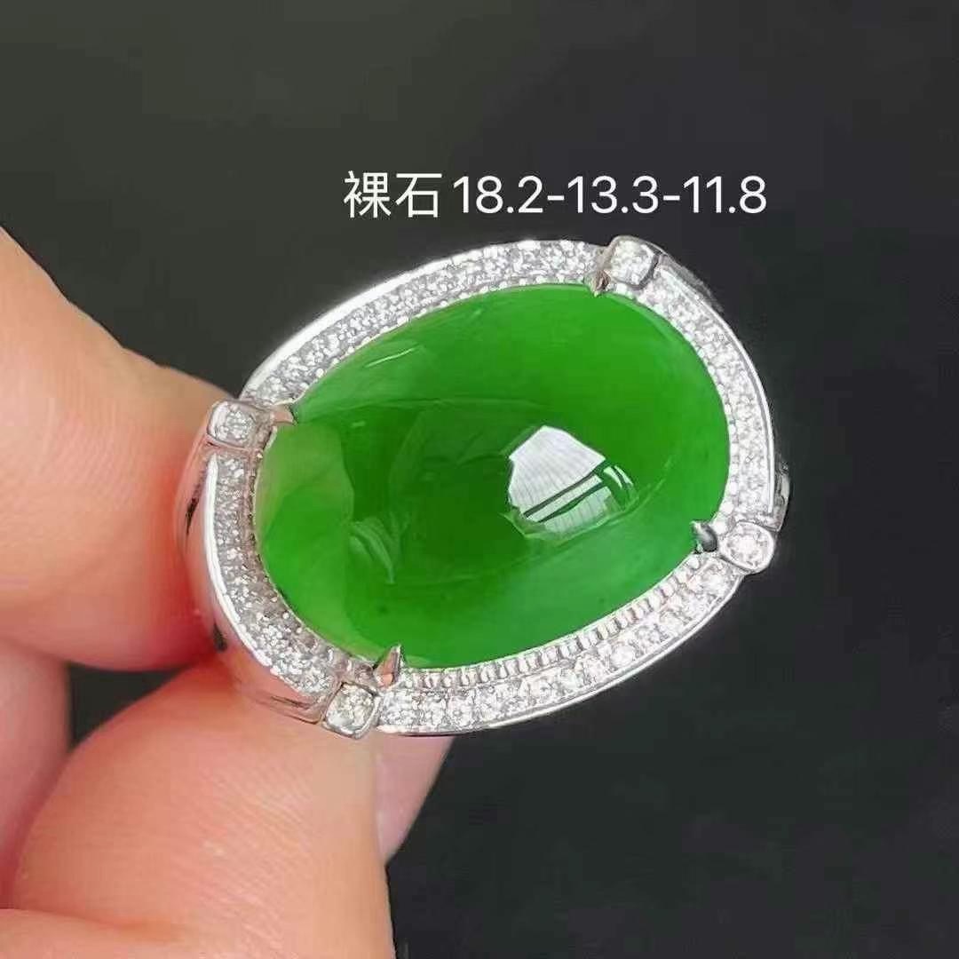 满色辣绿蛋面男戒，18k金钻镶嵌，18.2-13.3-11.8