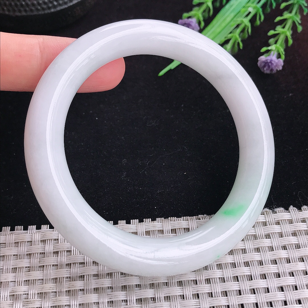 实拍A货翡翠56/10.9/10.7老坑精美白底青圆条手镯平安镯百搭