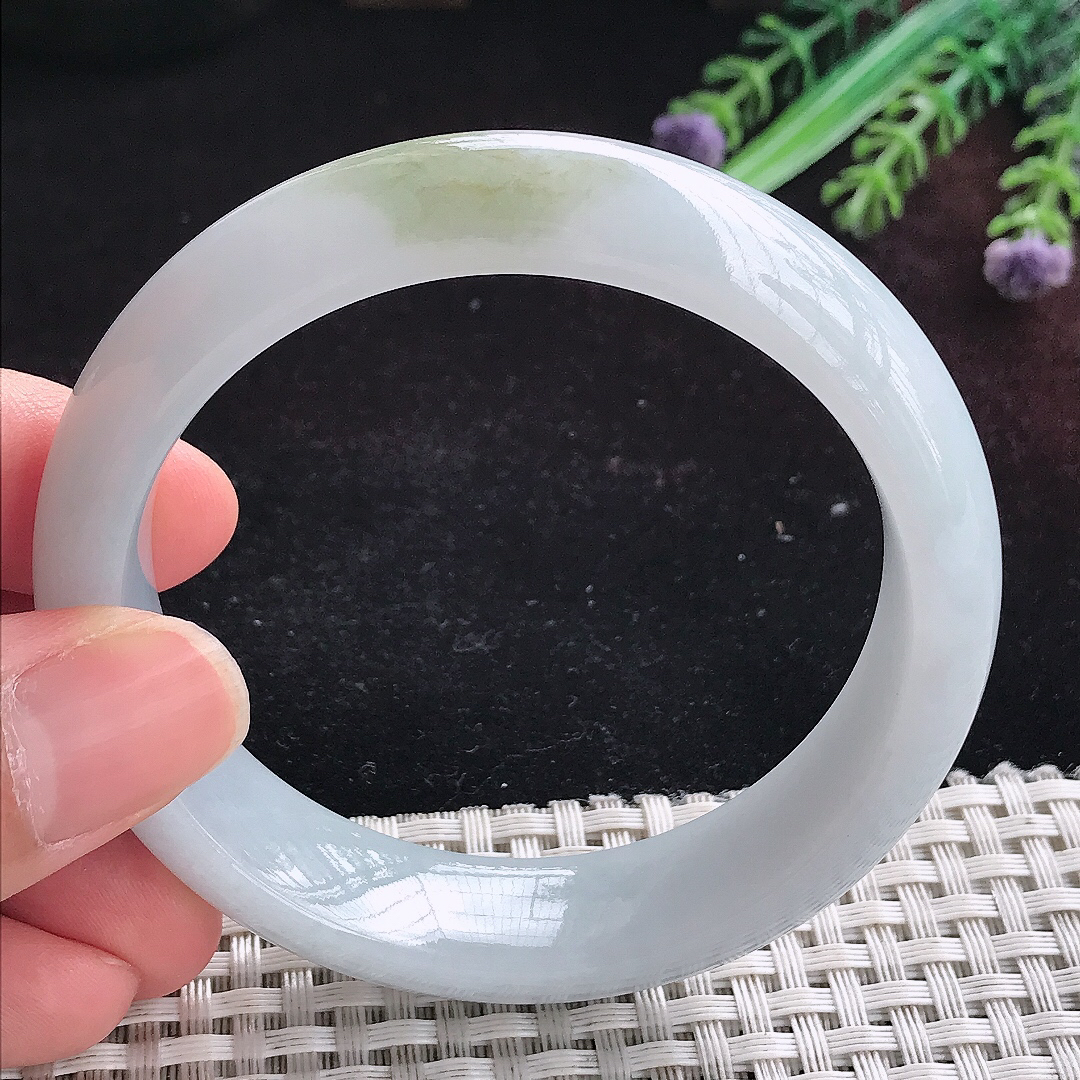 实拍A货翡翠56/14.8/8.3老坑秀气温润飘花手镯宽边玉镯平安镯百搭