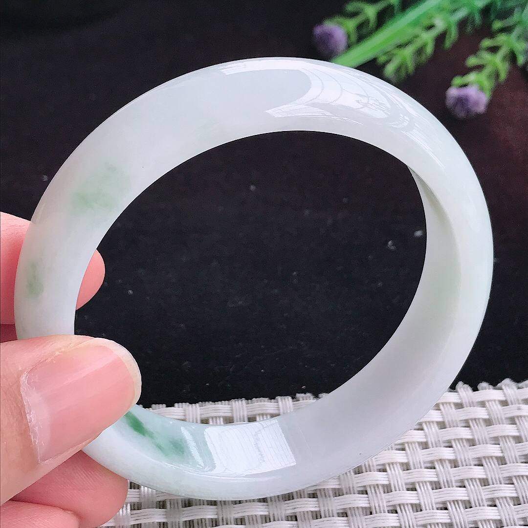 实拍A货翡翠57.8/15/8老坑精美温润飘花手镯宽边玉镯平安镯百搭