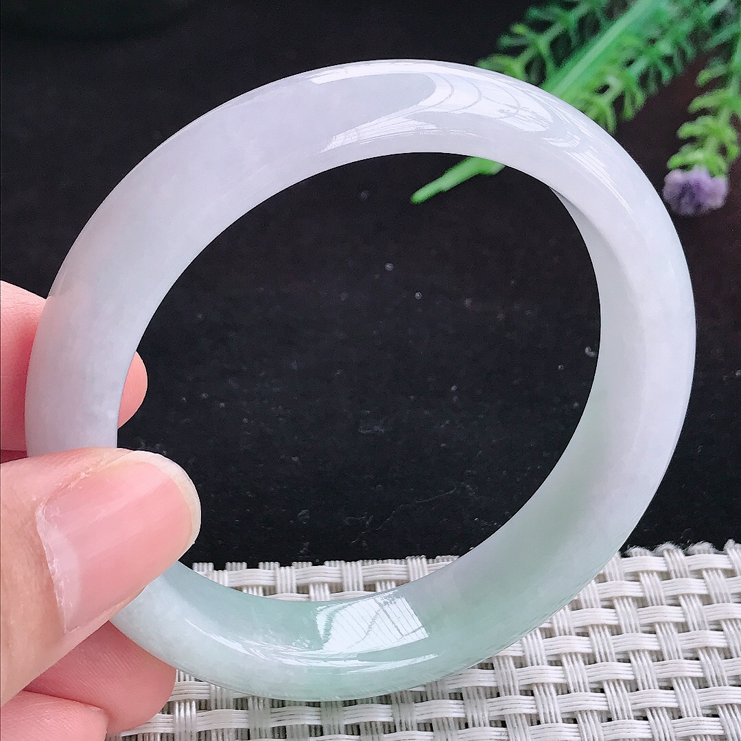 实拍A货翡翠57/13.7/8.2老坑冰润起胶手镯宽边玉镯平安镯百搭