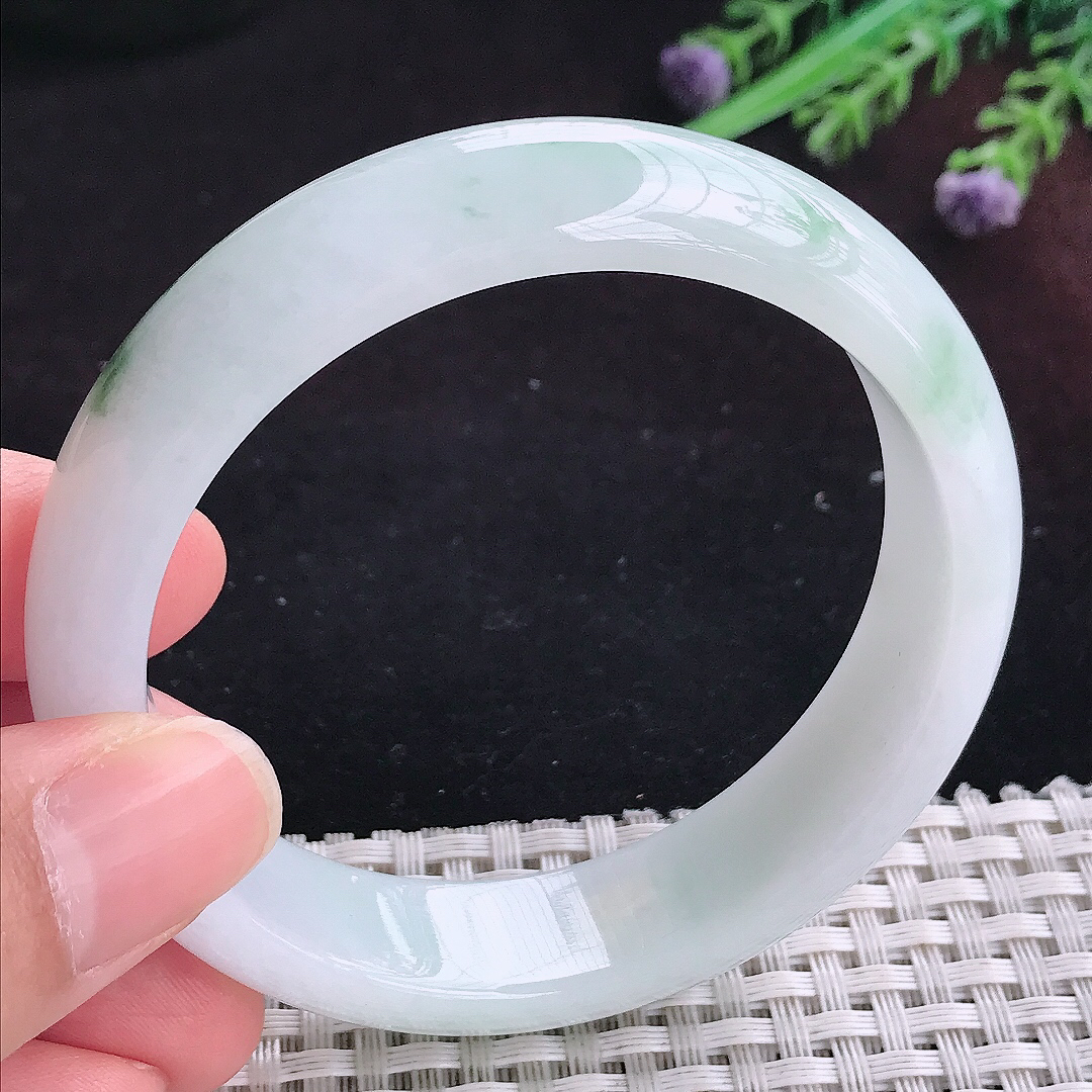 实拍A货翡翠57.8/15/8老坑精美温润飘花手镯宽边玉镯平安镯百搭