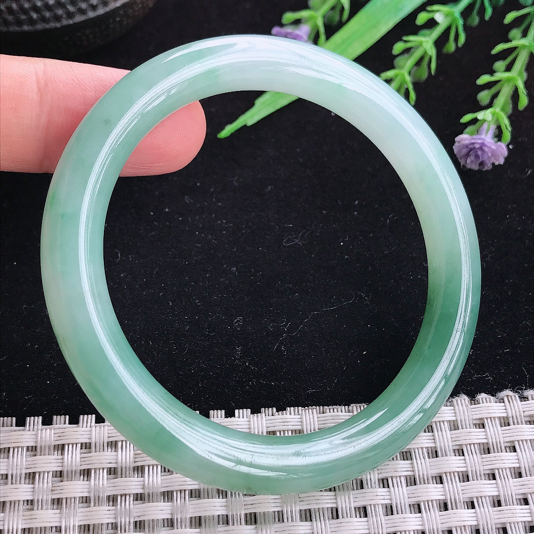 实拍A货翡翠53.5/8.6/8.5老坑冰润起胶飘花圆条手镯玉镯平安镯百搭