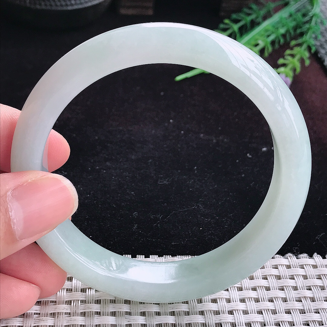 实拍A货翡翠60.5/13.3/8.8大圈口老坑冰润晴底手镯宽边玉镯平安镯百搭
