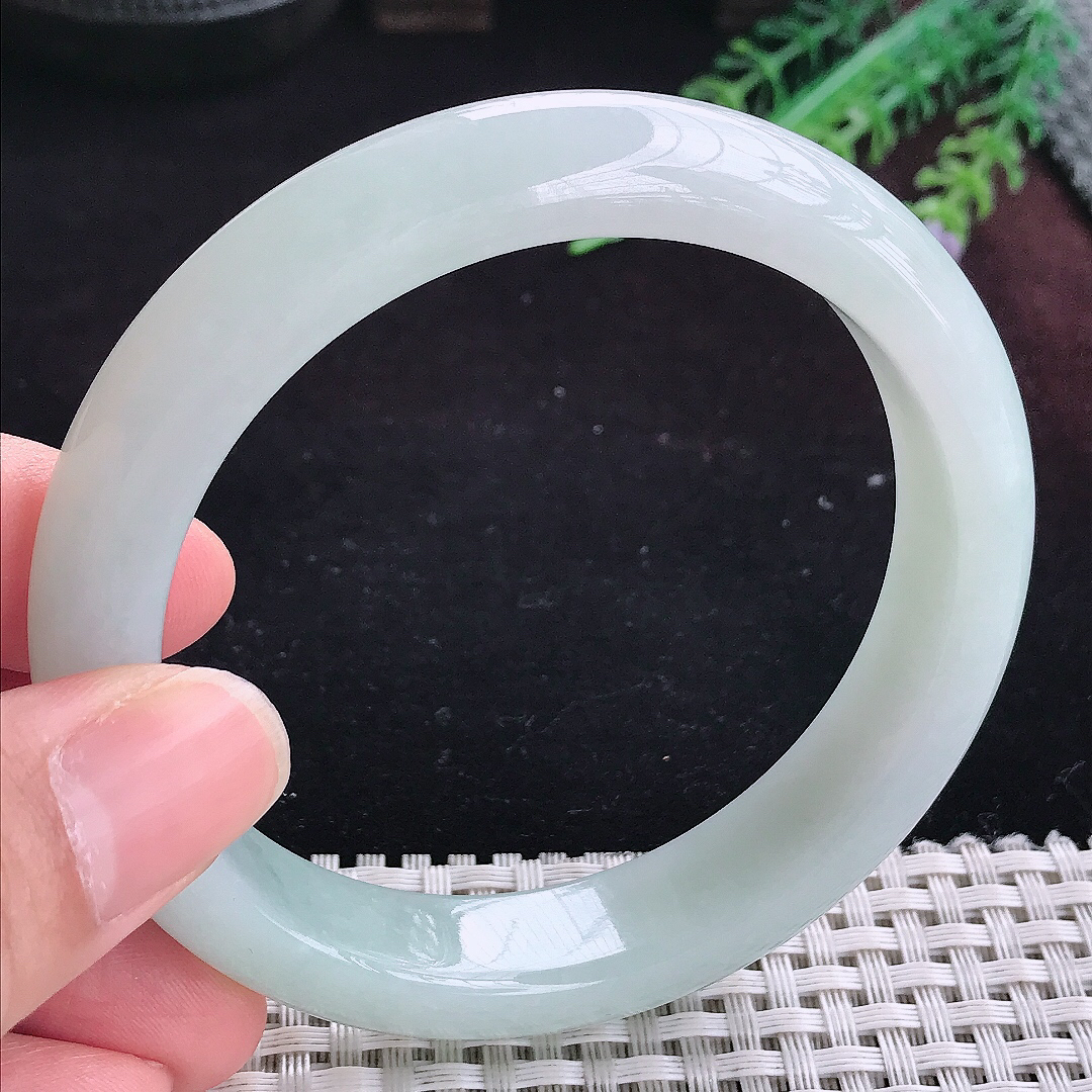 实拍A货翡翠60.5/13.3/8.8大圈口老坑冰润晴底手镯宽边玉镯平安镯百搭