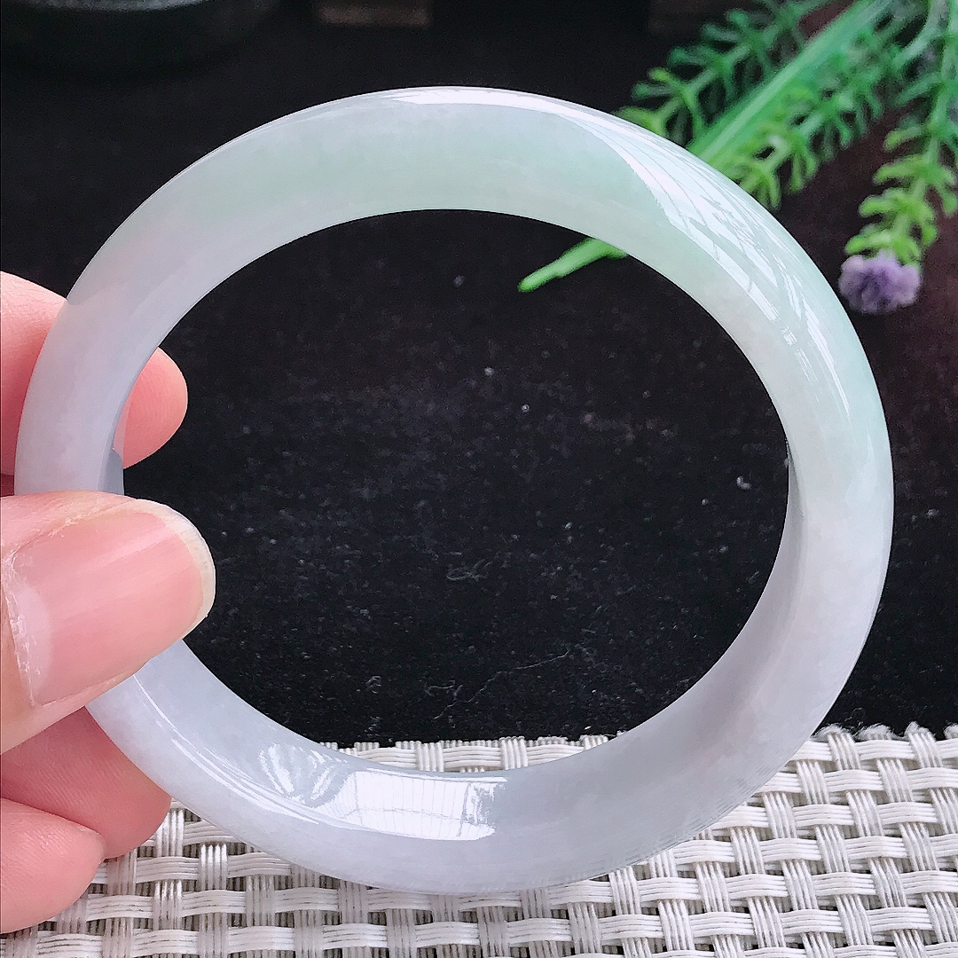 实拍A货翡翠57/13.7/8.2老坑冰润起胶手镯宽边玉镯平安镯百搭