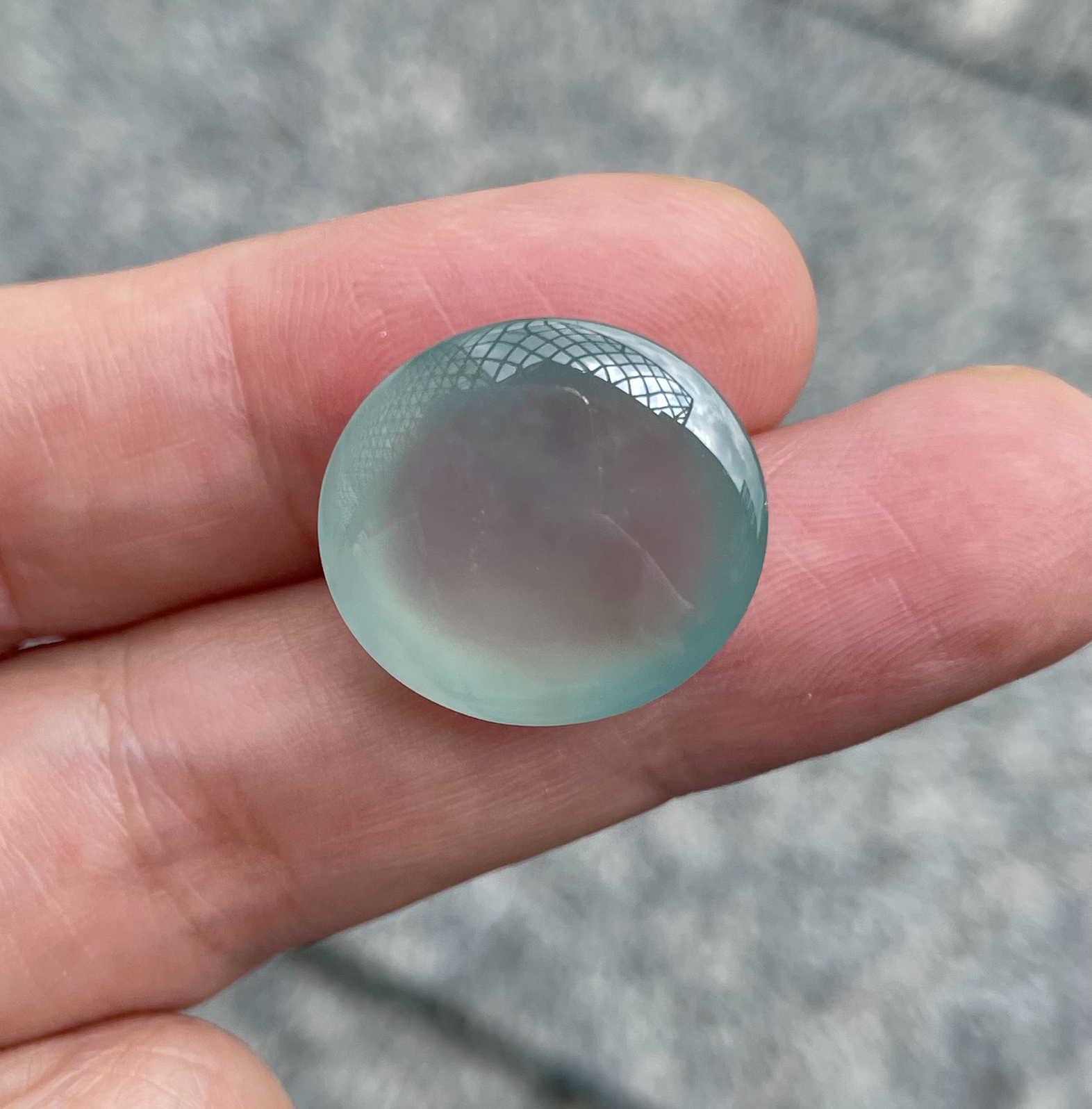 【冰种天空蓝蛋面裸石】质地非常细腻干净，冰润十足，种老冰透，收藏品质。
