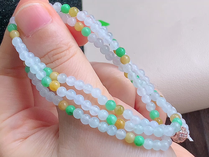 ️ 三彩珠链，尺寸取一3.9mm，包A附证书