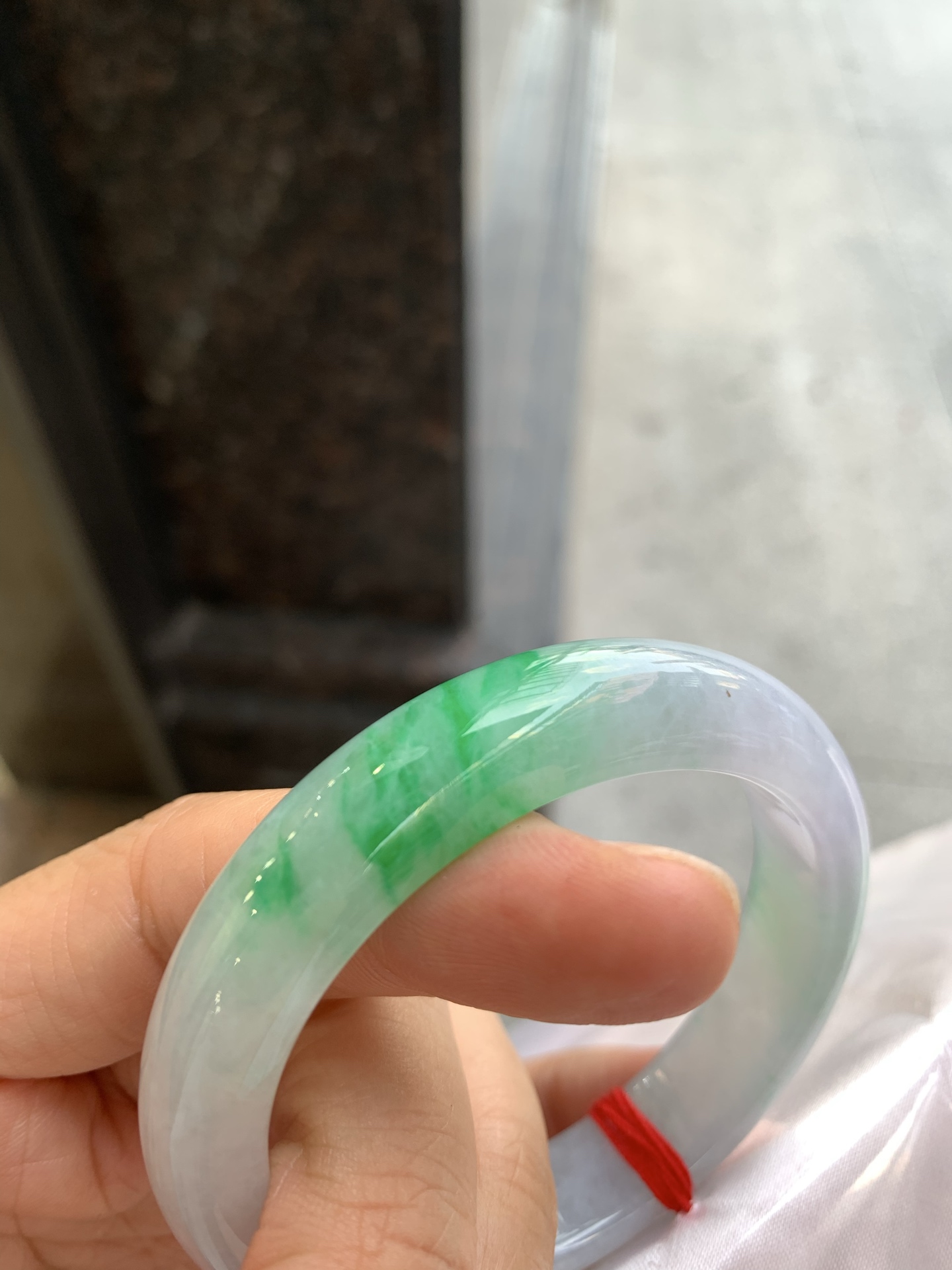 正圈飘绿 微细纹 尺寸：54/12/8.2 色阳