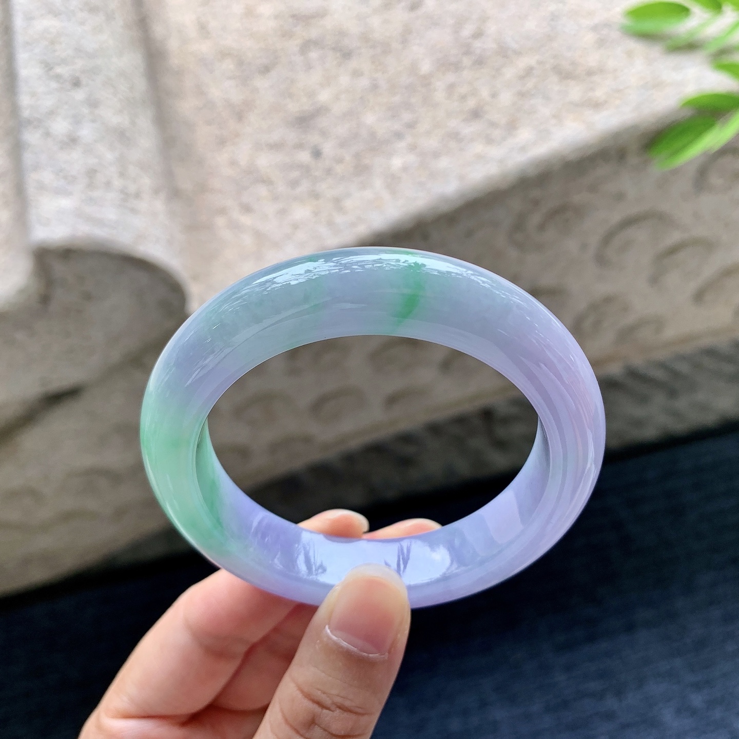 正圈51 52，圈口52.8/12.2/9，编码FL062692，描述春彩，水润，种老，细腻，有纹线