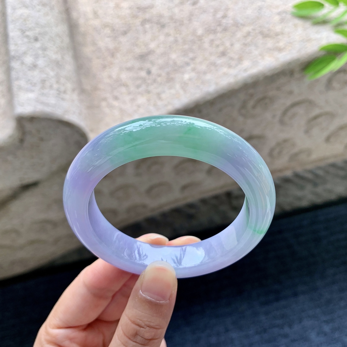正圈51 52，圈口52.8/12.2/9，编码FL062692，描述春彩，水润，种老，细腻，有纹线