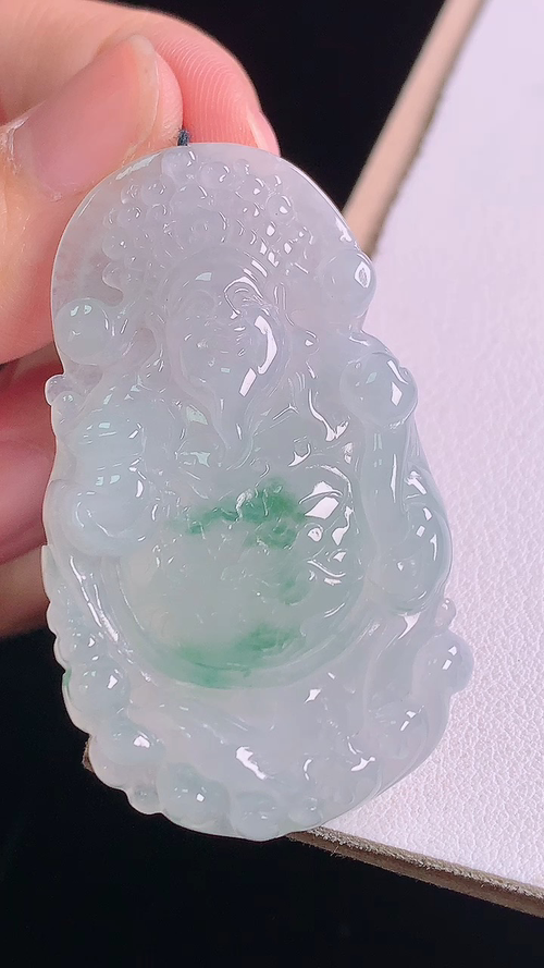 ️冰飘花财神，无裂，尺寸:49.0-28.6-6.6mm 29