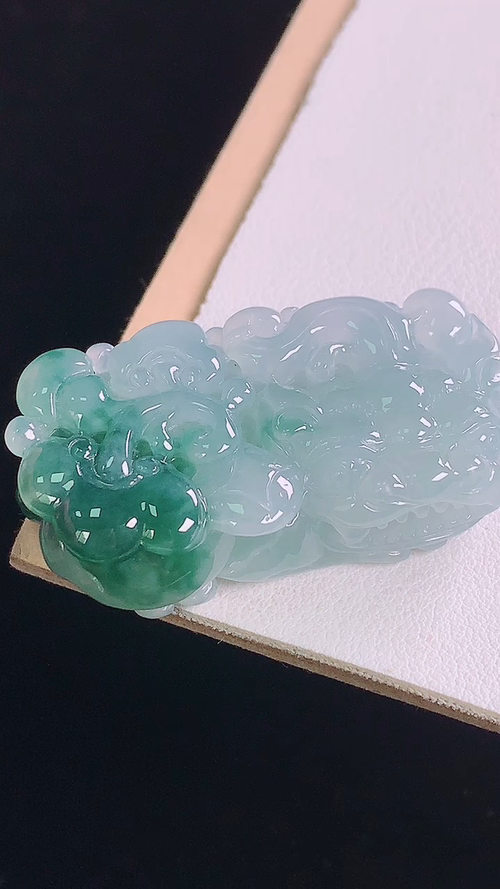 ️冰飘花貔貅，无裂，尺寸:41.2-23.3-12.5mm