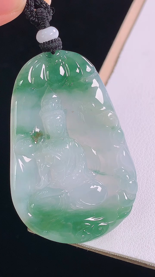 ️冰飘花大势至观音，无裂，尺寸:54.8-36.3-5.0mm 3